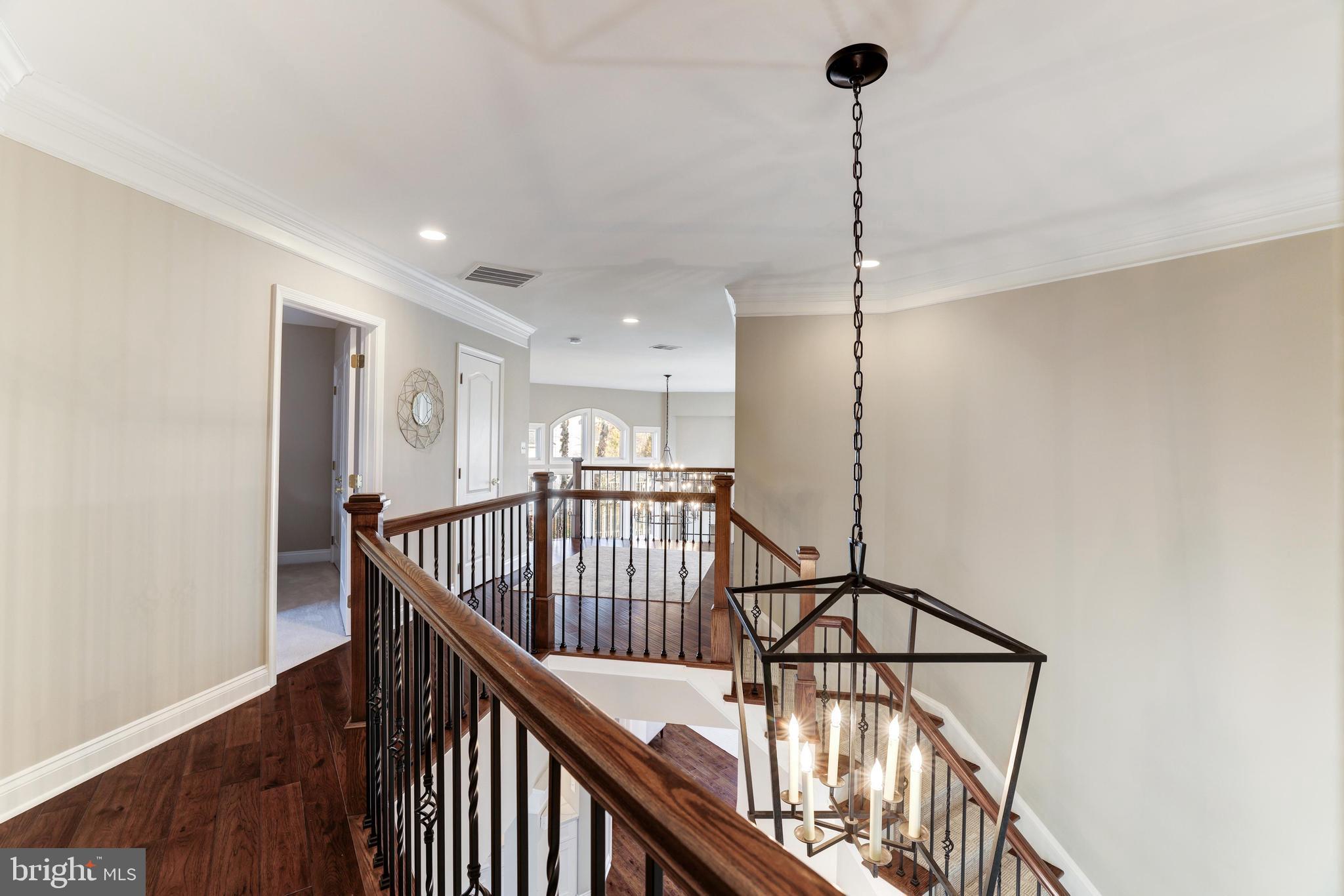 RIVER CREEK - Residential