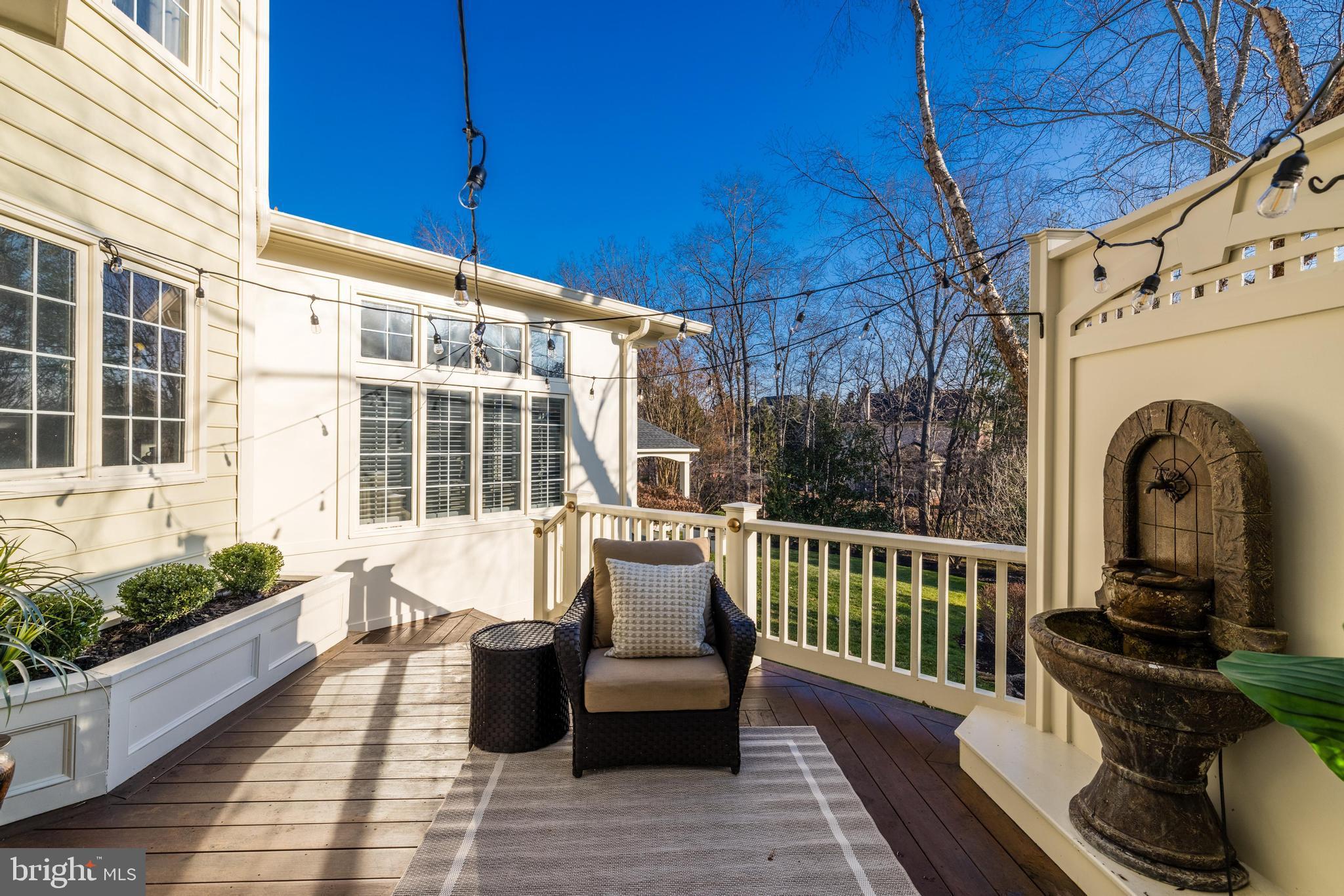 RIVER CREEK - Residential