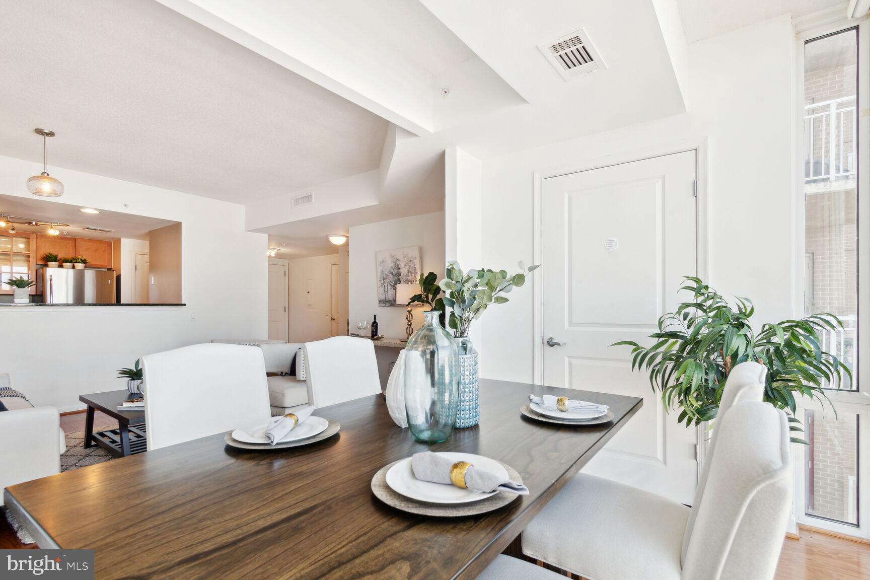 CRESCENT - Residential