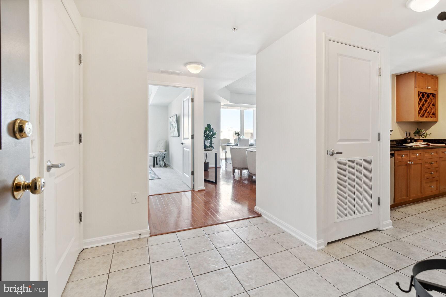 CRESCENT - Residential