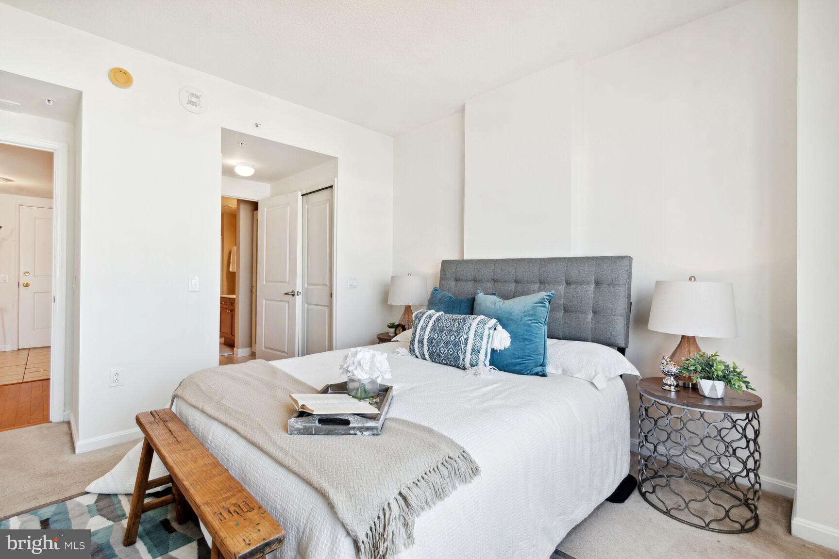 CRESCENT - Residential