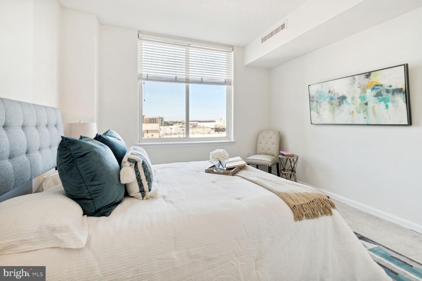 CRESCENT - Residential