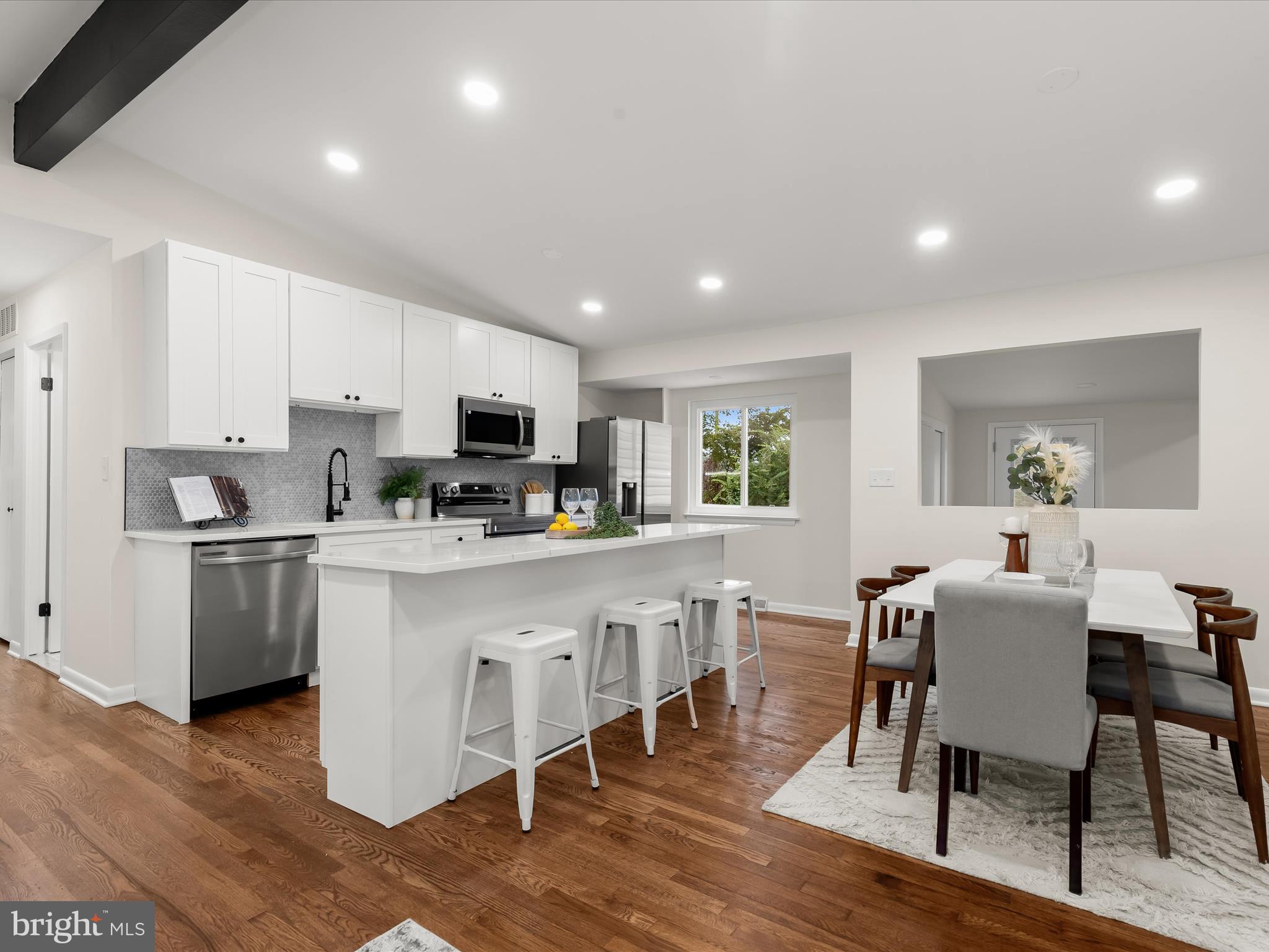 KINGS POINT - Residential