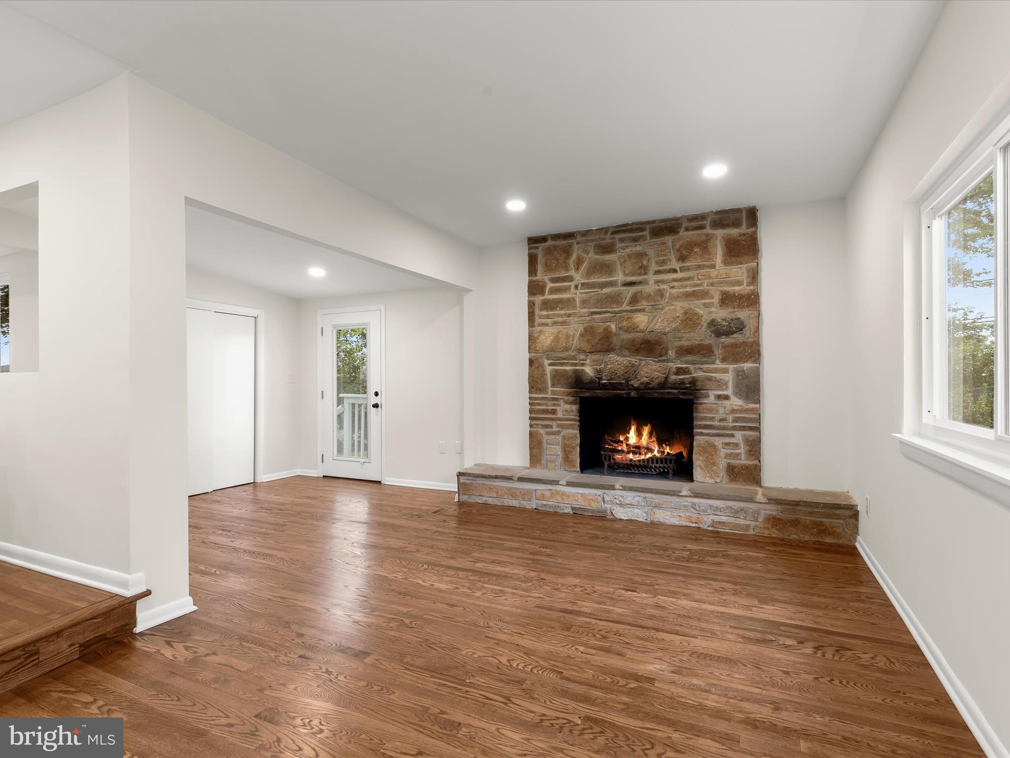 KINGS POINT - Residential