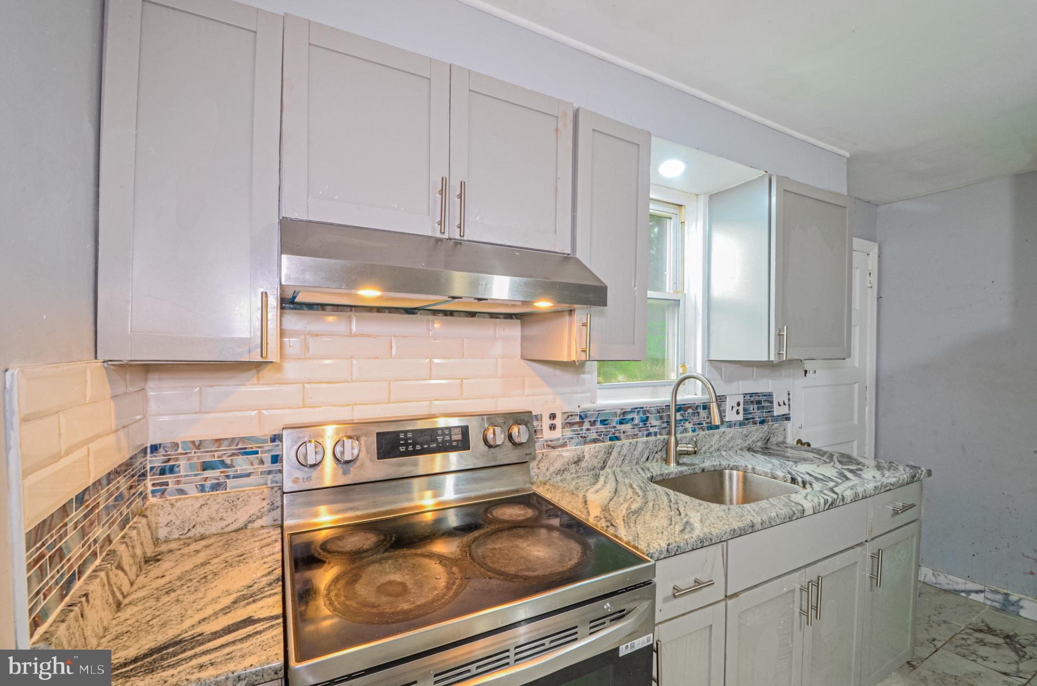 LANSDALE - Residential