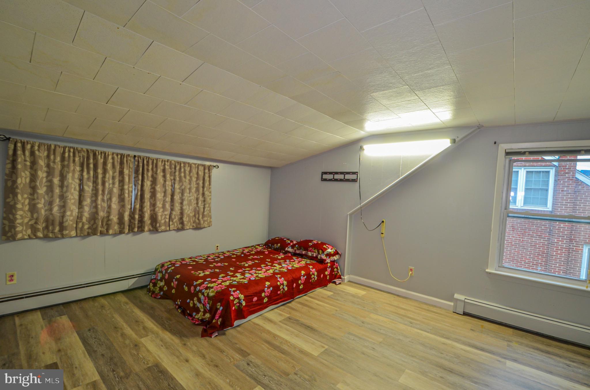 LANSDALE - Residential