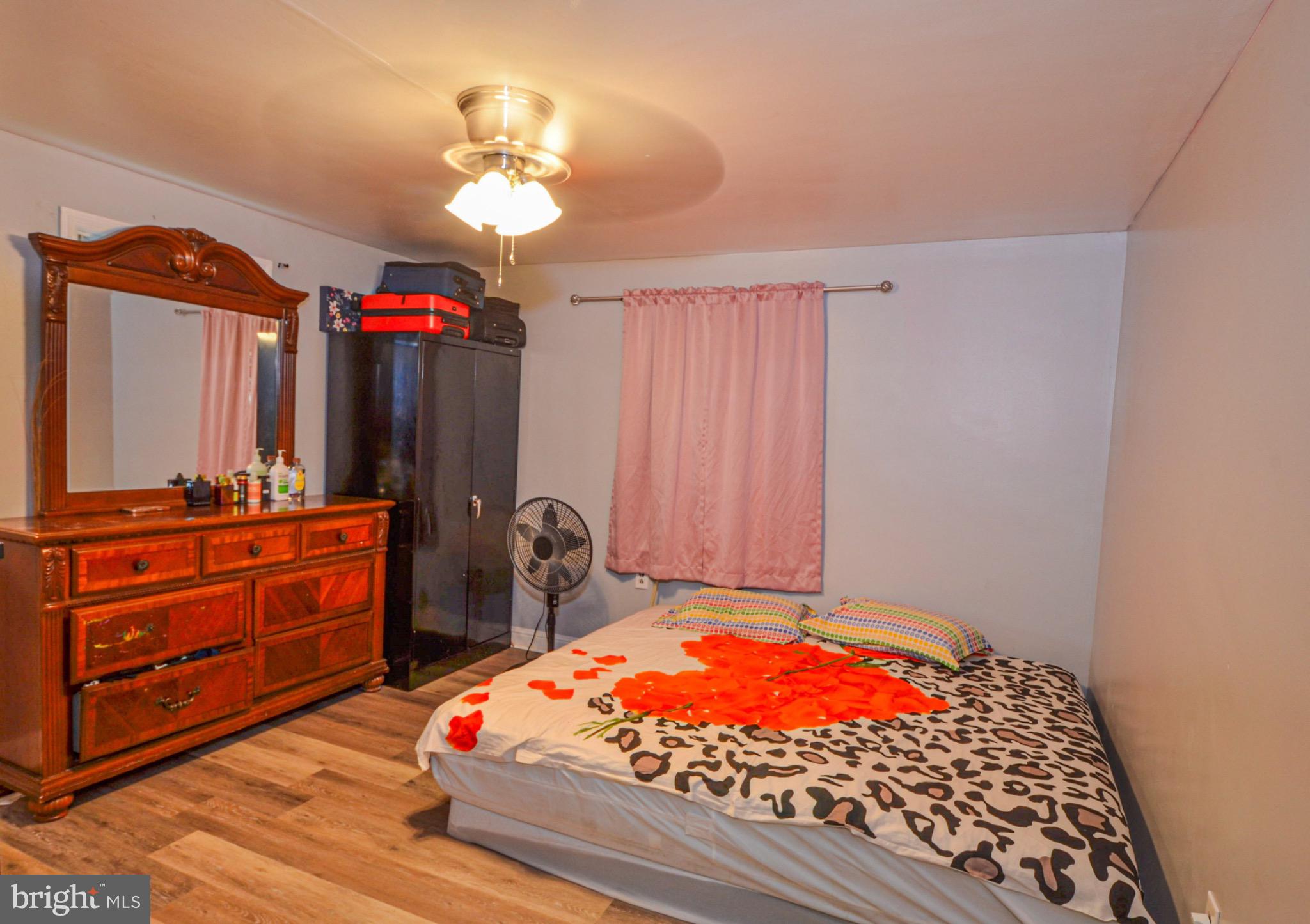 LANSDALE - Residential