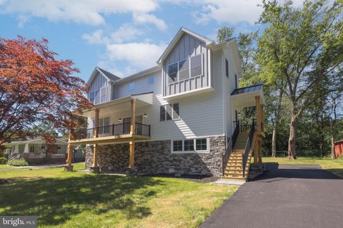 1764 RIVER ROAD UPPER BLACK EDDY PA 18972
