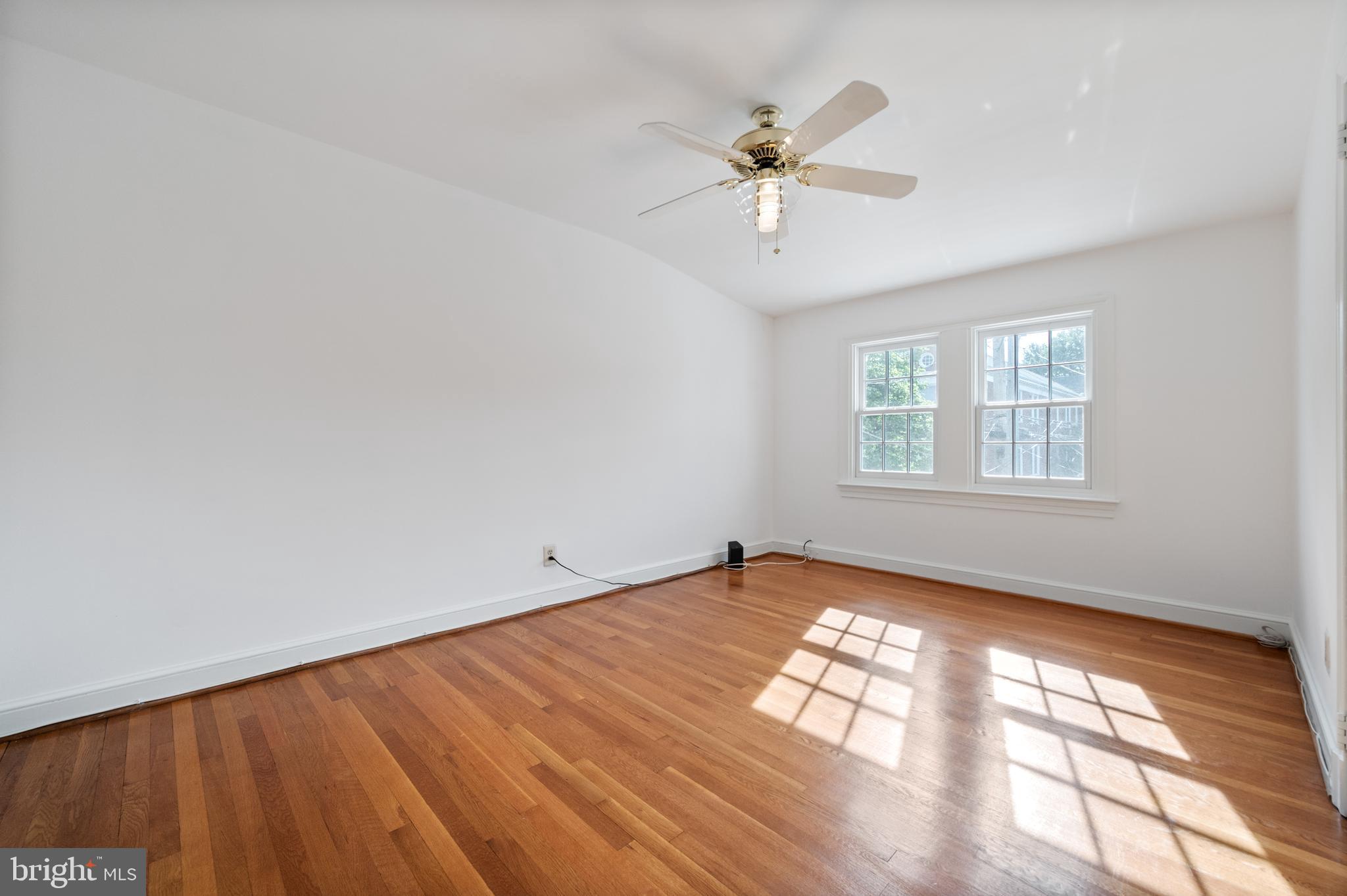 YATES GARDENS - Residential