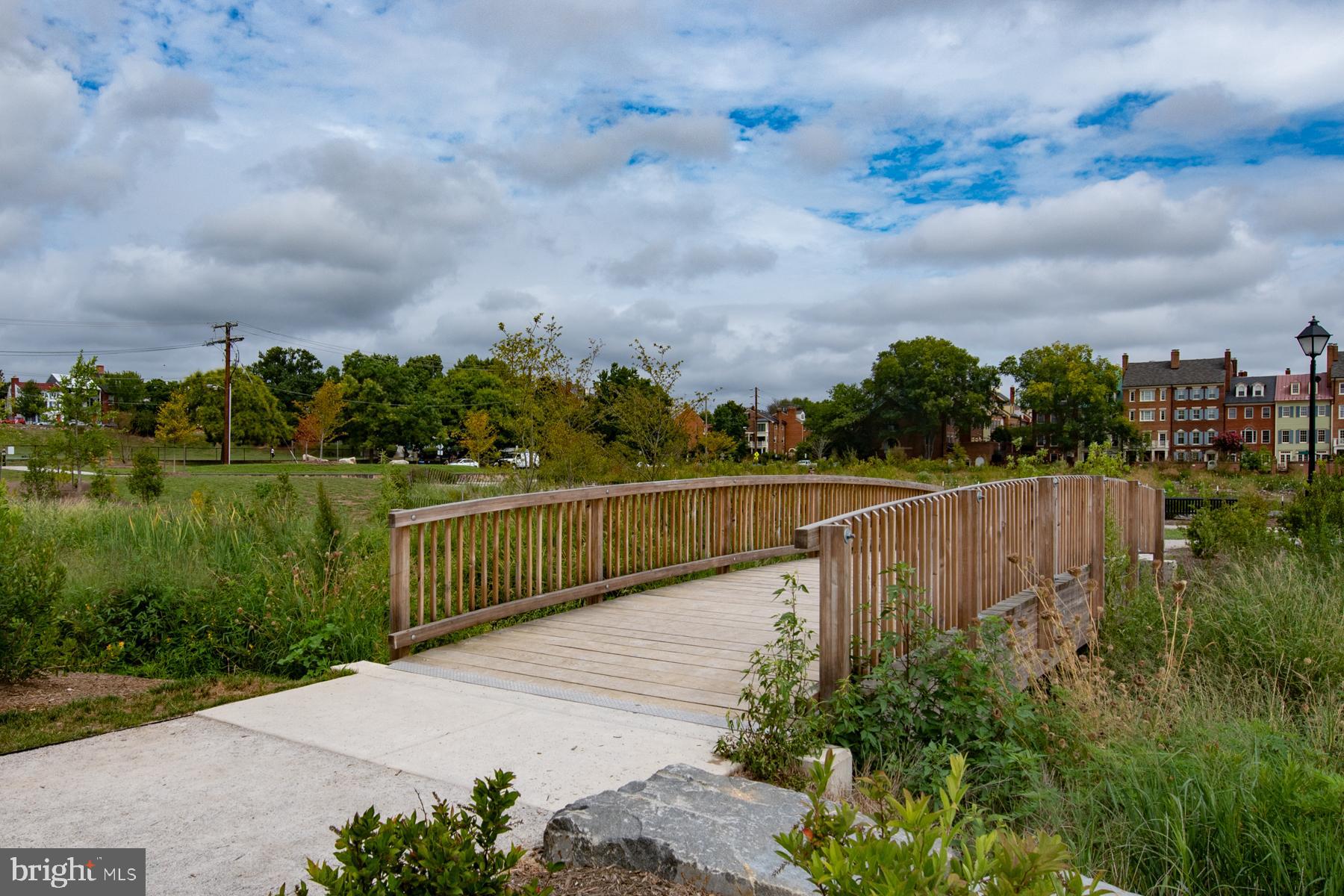 YATES GARDENS - Residential