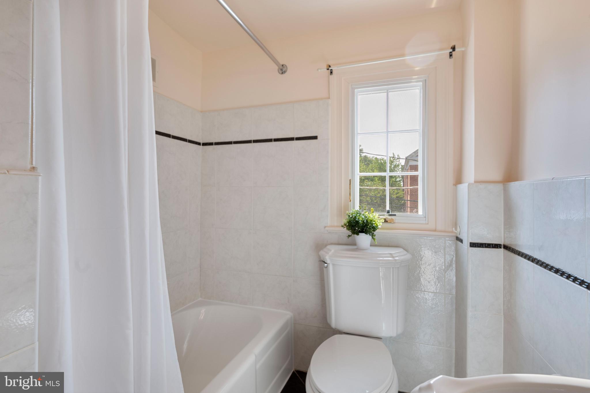 YATES GARDENS - Residential