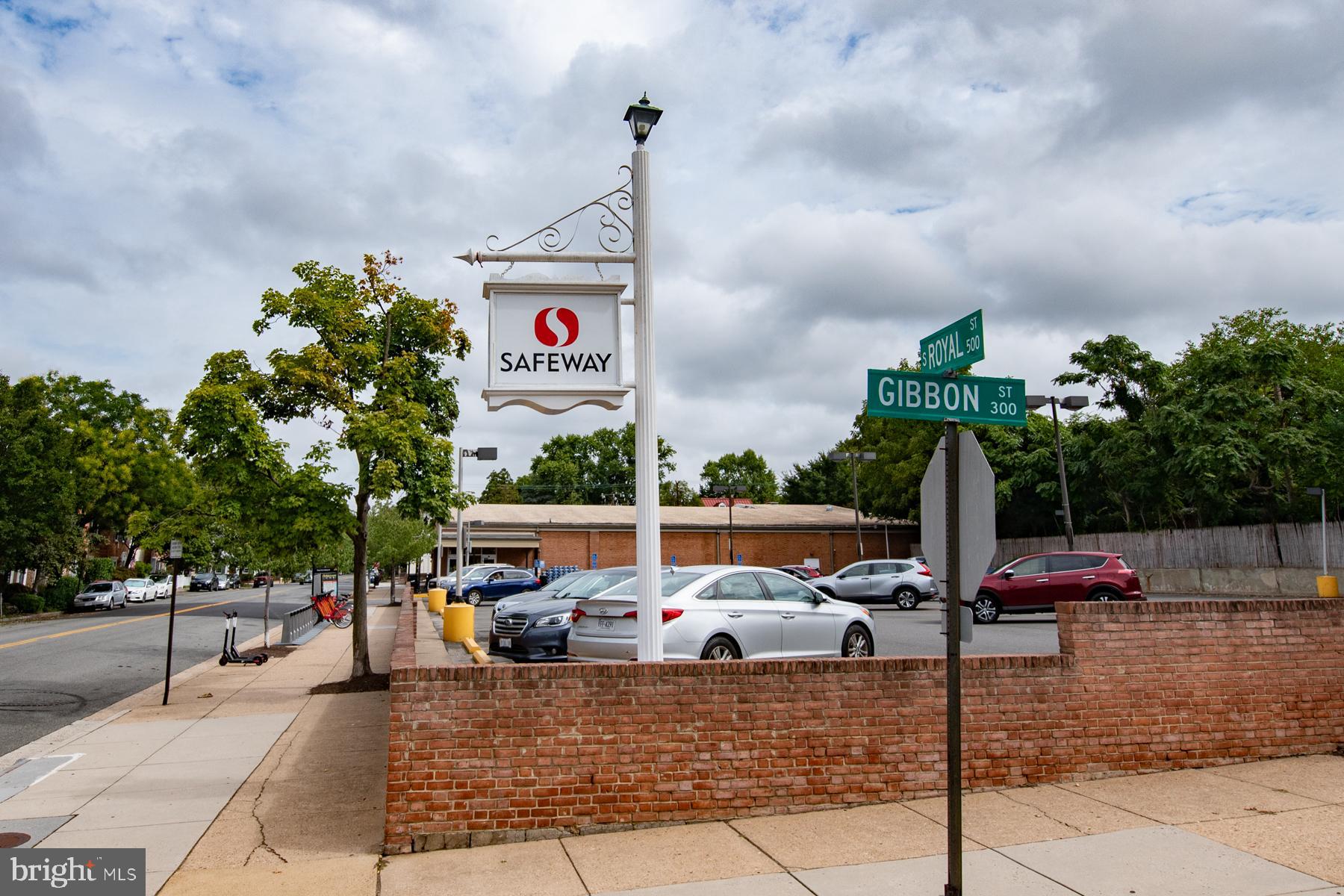 YATES GARDENS - Residential