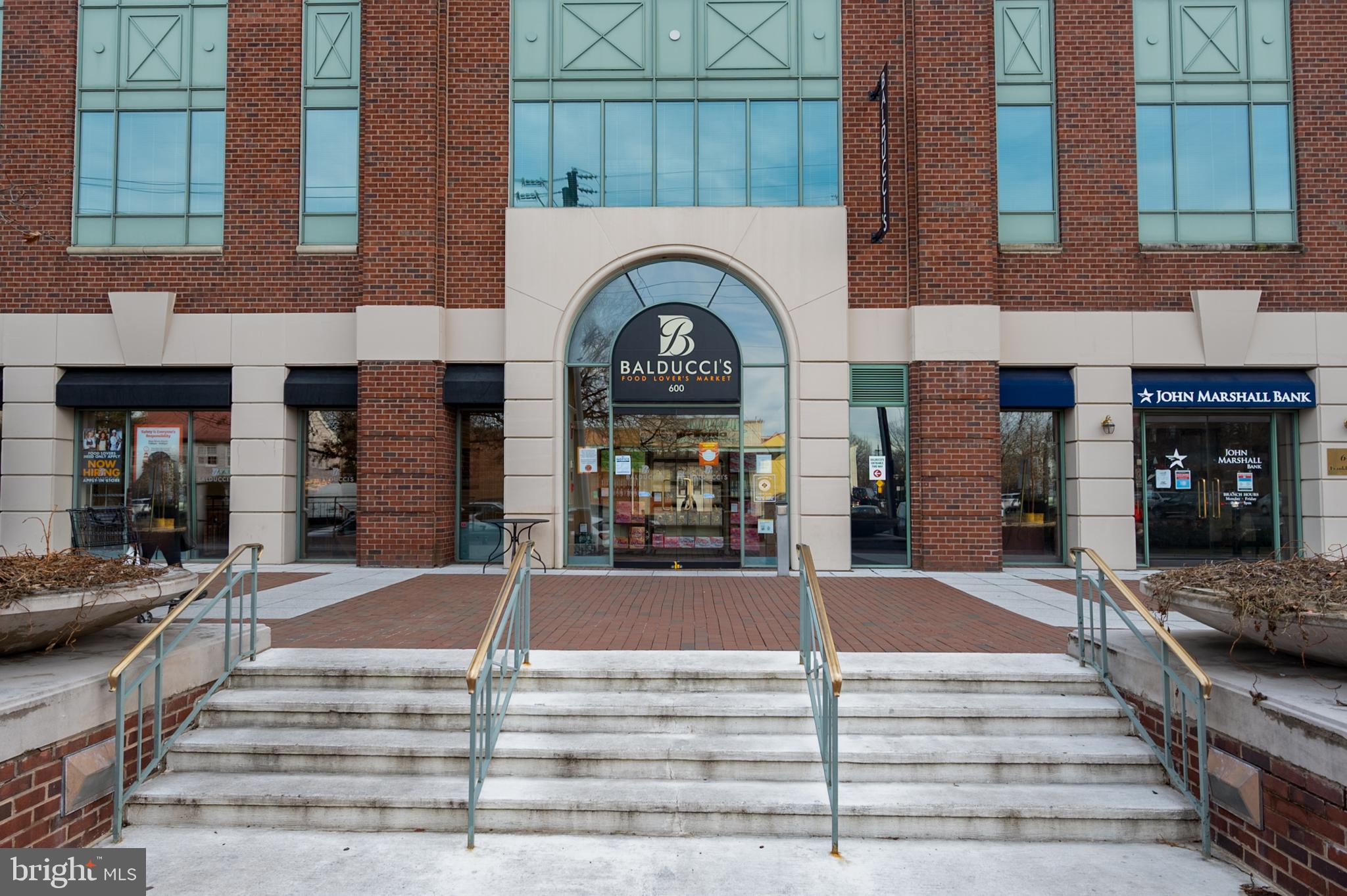 YATES GARDENS - Residential