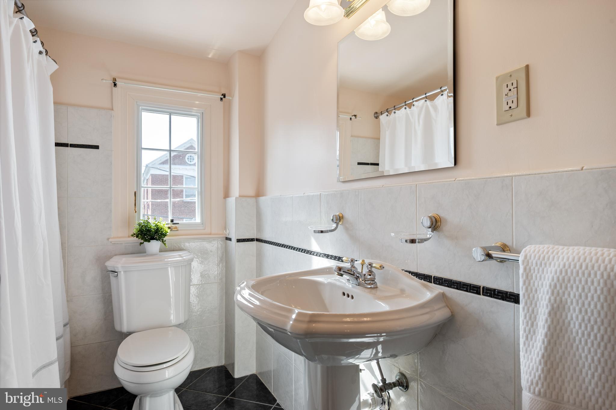 YATES GARDENS - Residential