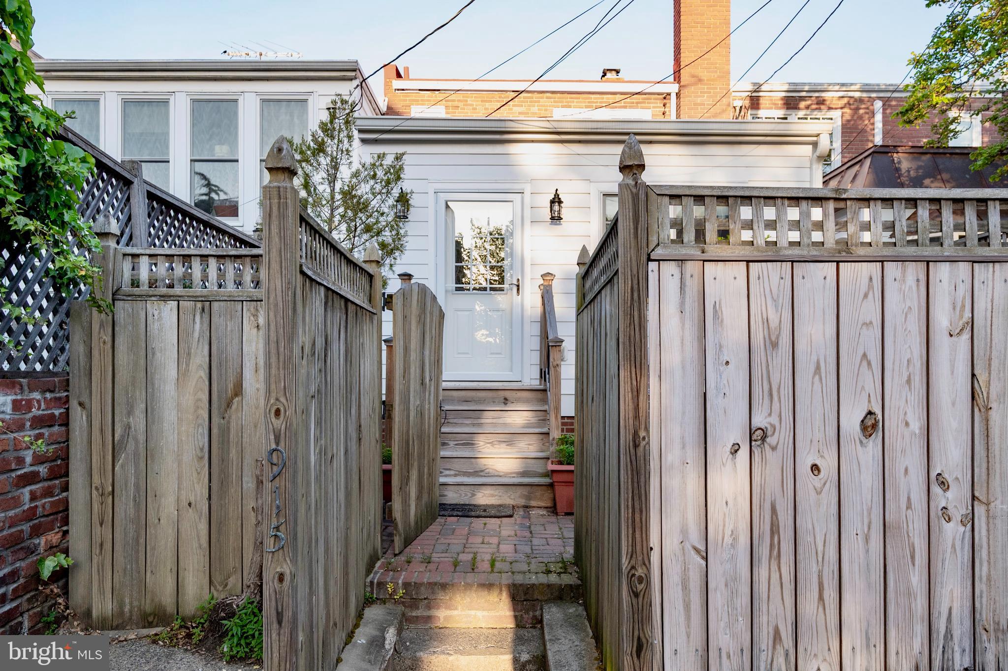 YATES GARDENS - Residential