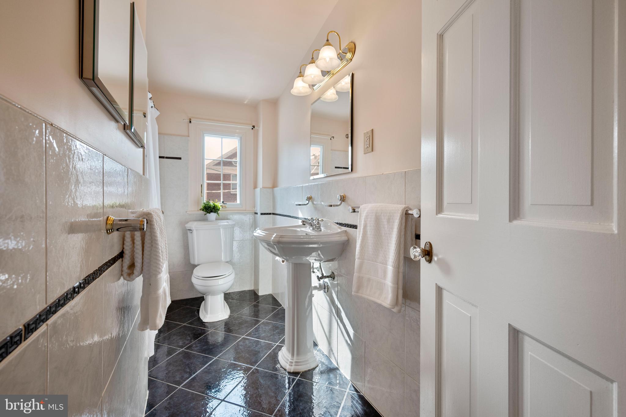 YATES GARDENS - Residential