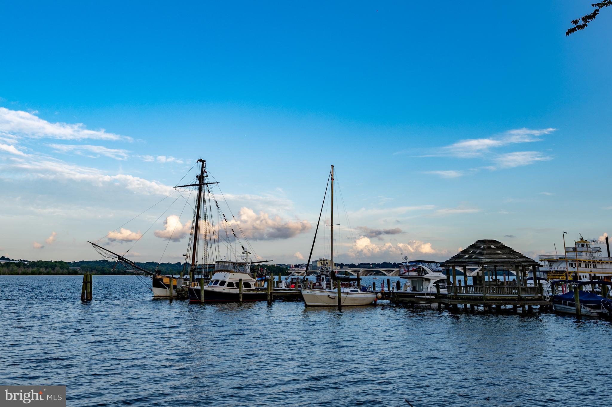 YATES GARDENS - Residential