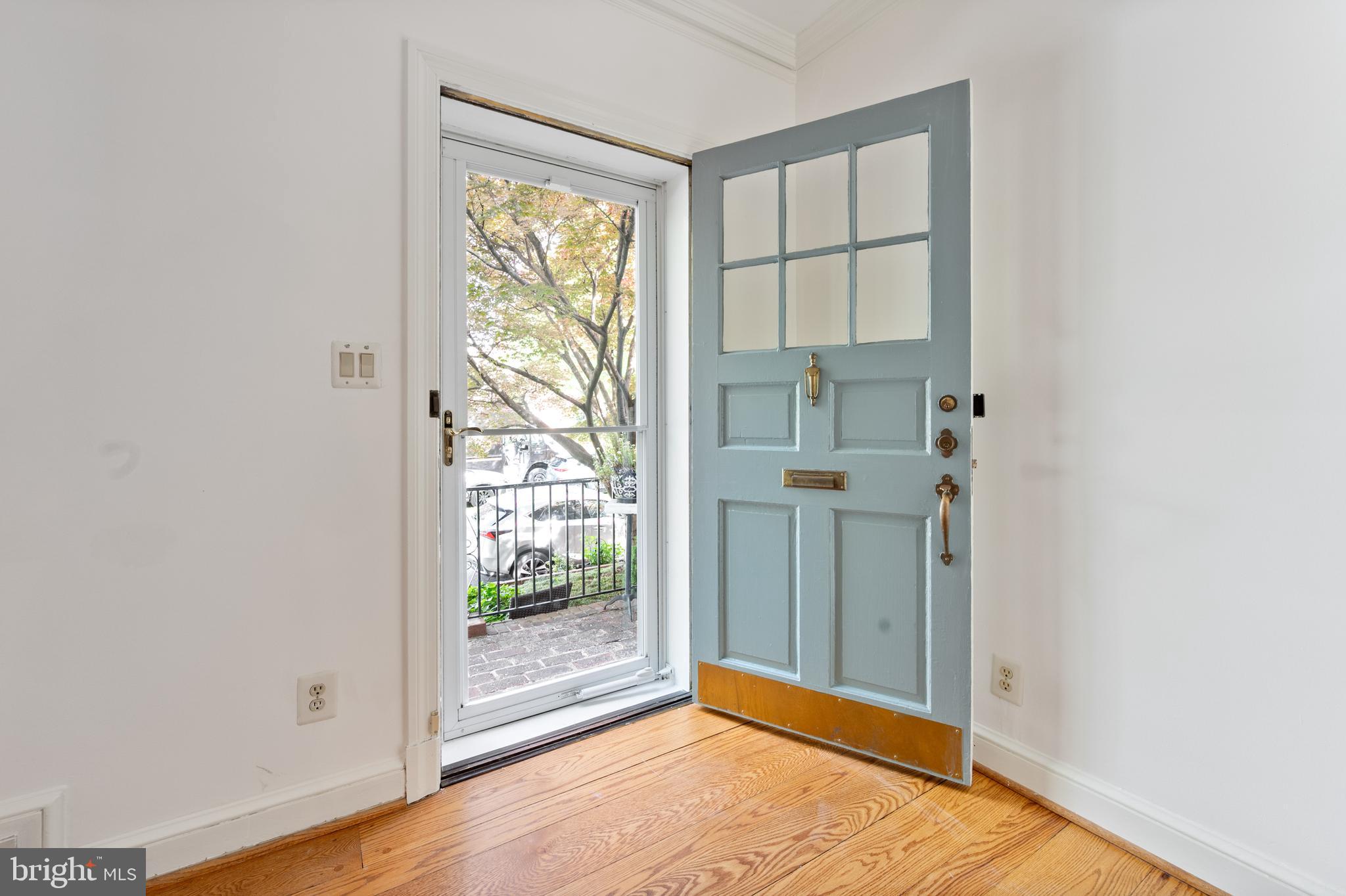 YATES GARDENS - Residential