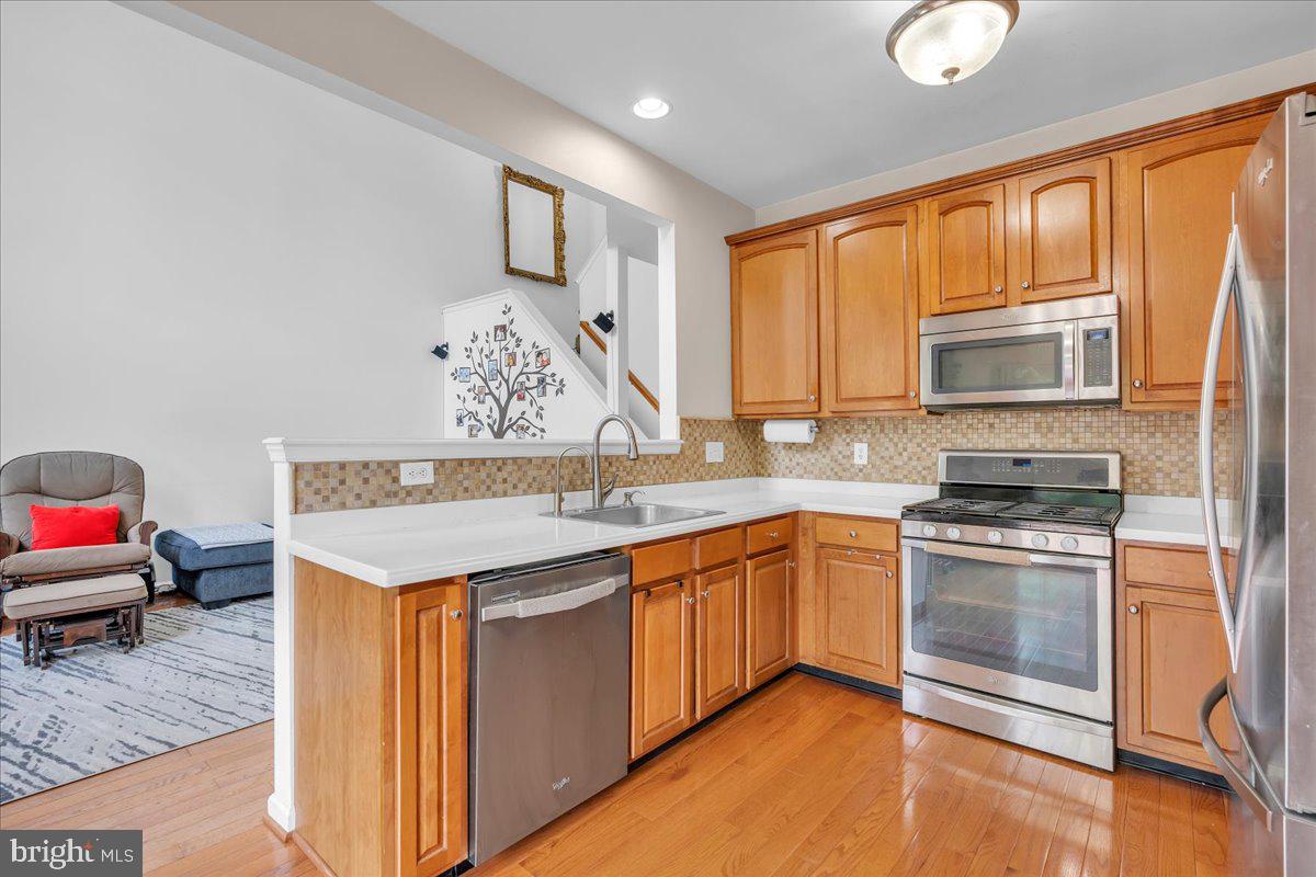 144 PENNSBURY LANE