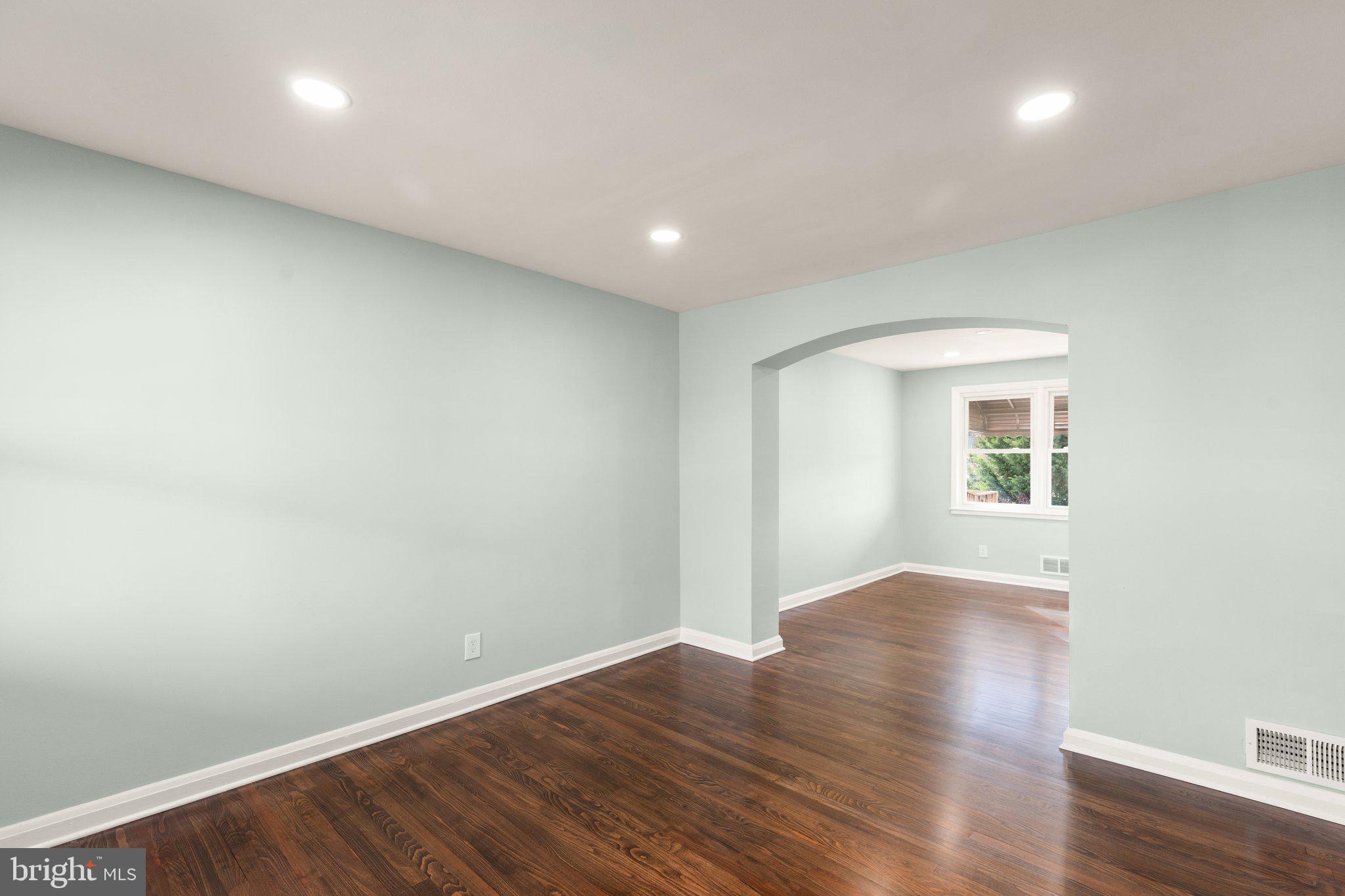 DUNDALK VILLAGE - Residential