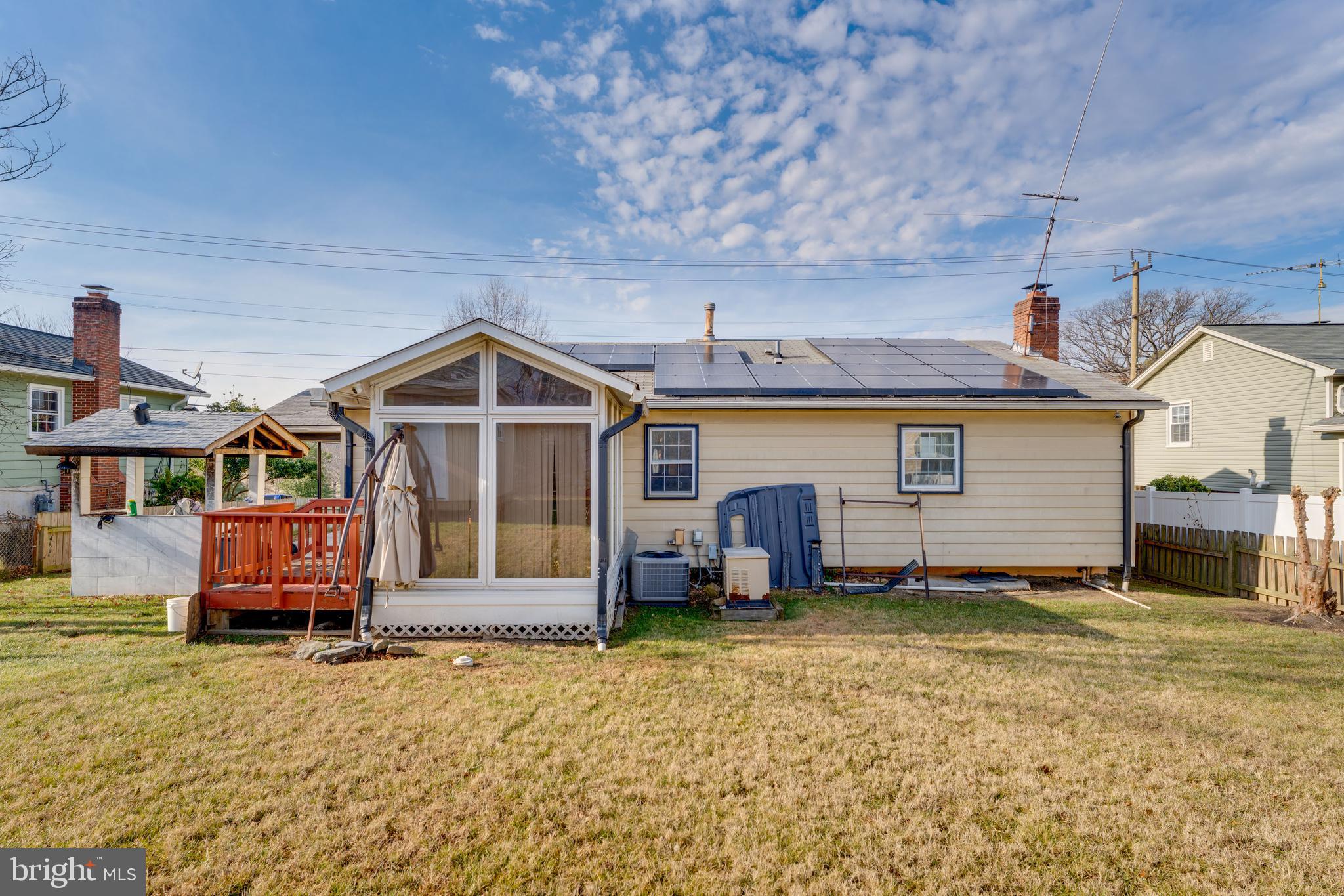 WHITE OAK MANOR - Residential