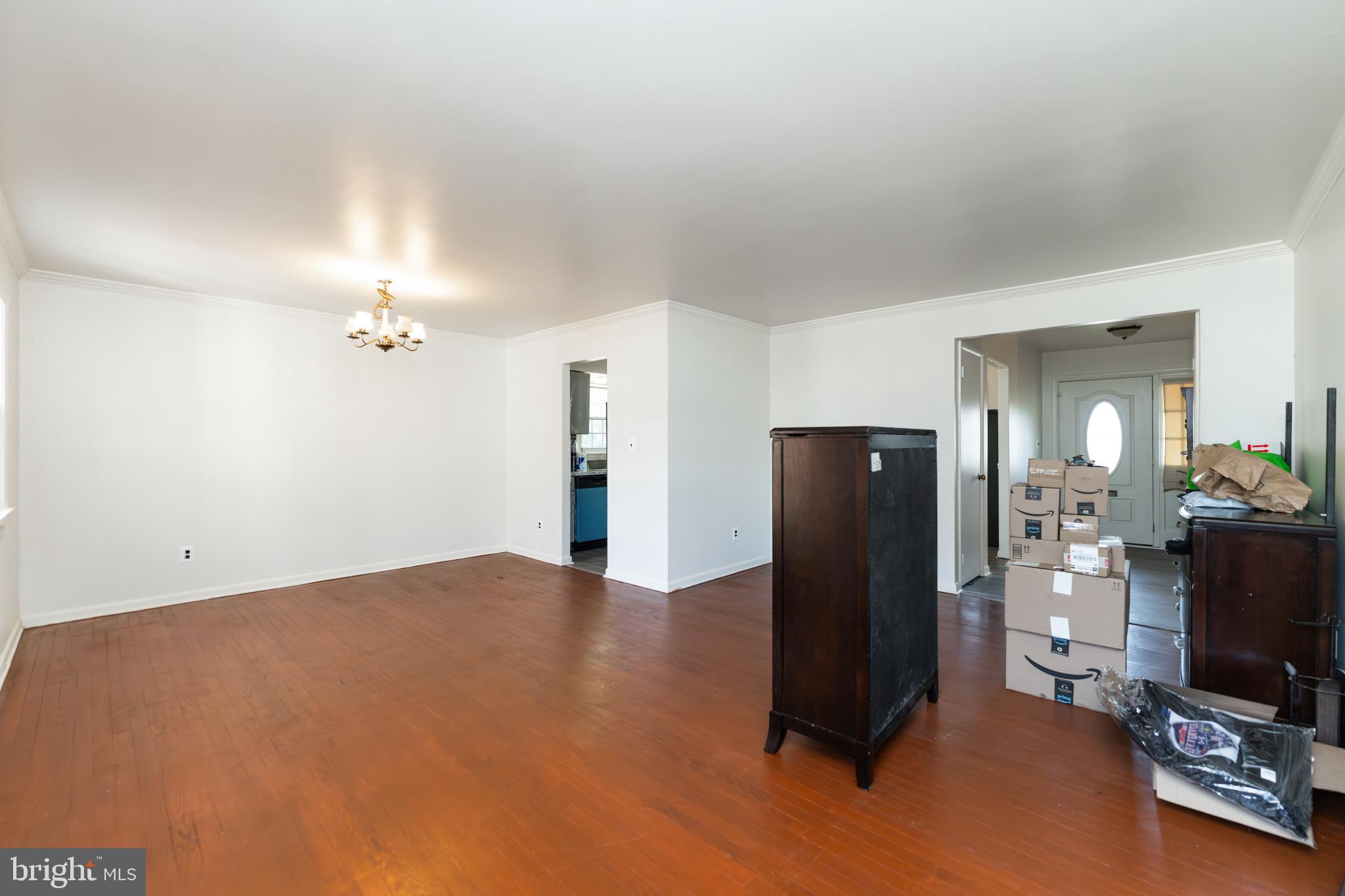 WHITE OAK MANOR - Residential