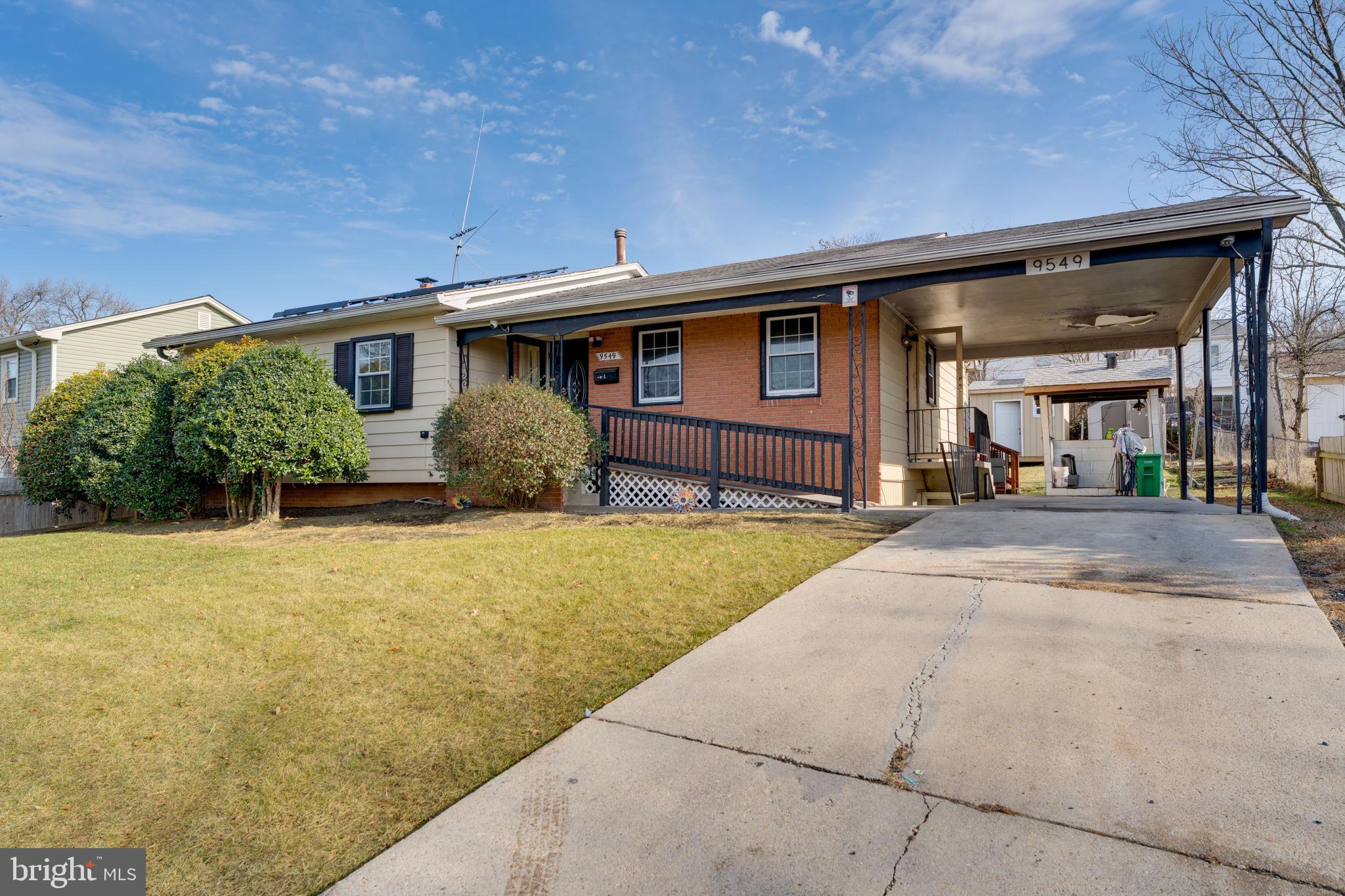 WHITE OAK MANOR - Residential