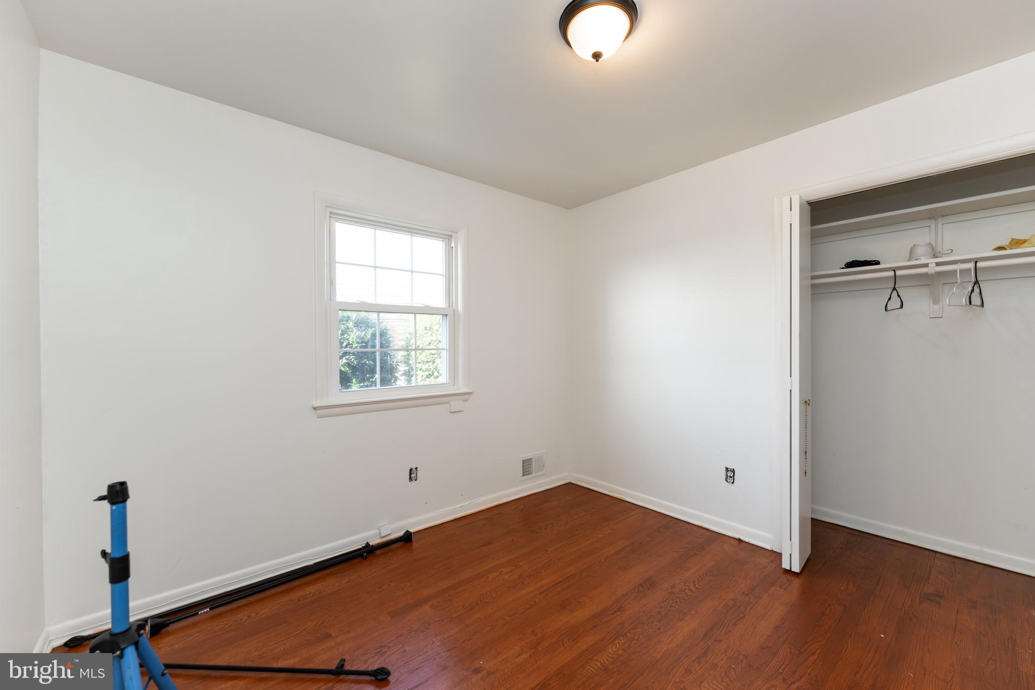 WHITE OAK MANOR - Residential