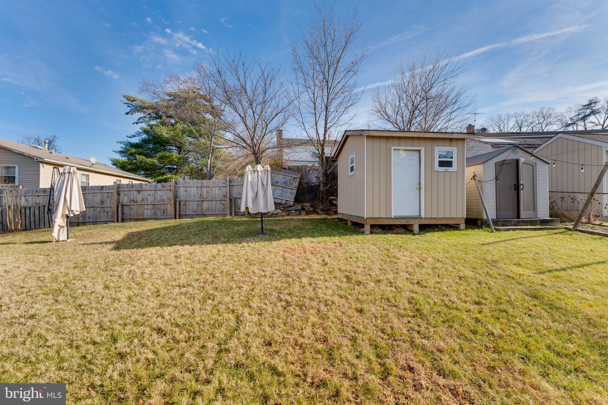 WHITE OAK MANOR - Residential