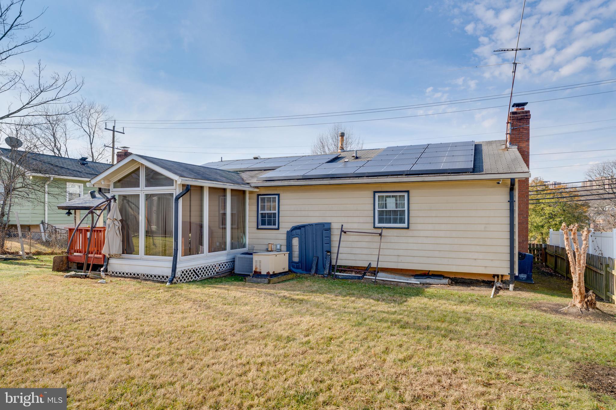 WHITE OAK MANOR - Residential