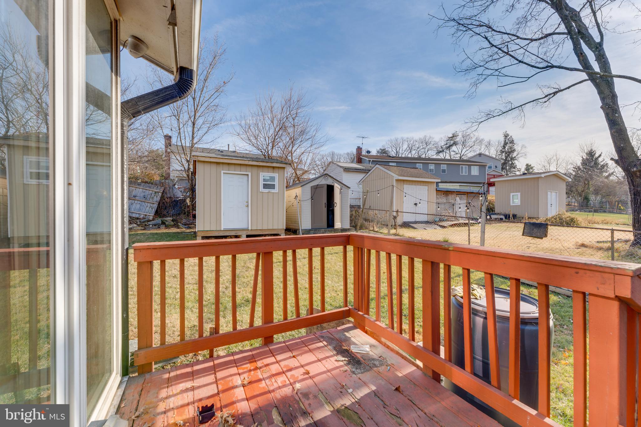 WHITE OAK MANOR - Residential