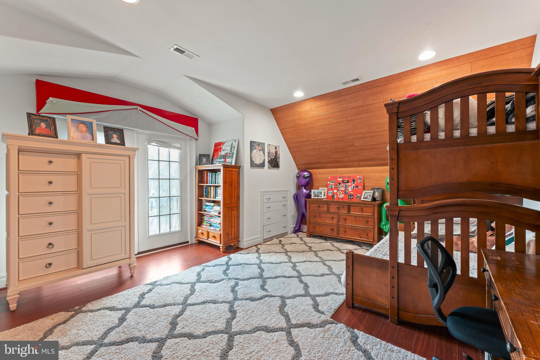 GOLF CLUB ESTATES - Residential