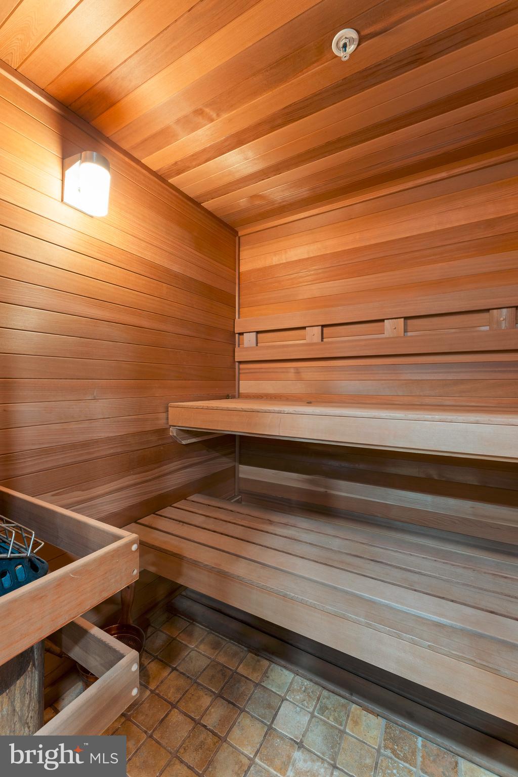 GOLF CLUB ESTATES - Residential