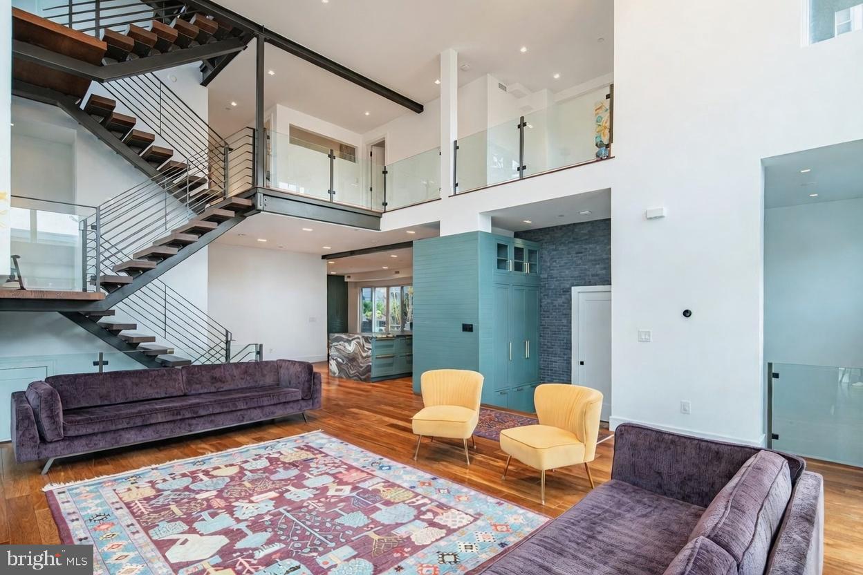 GRADUATE HOSPITAL - Residential