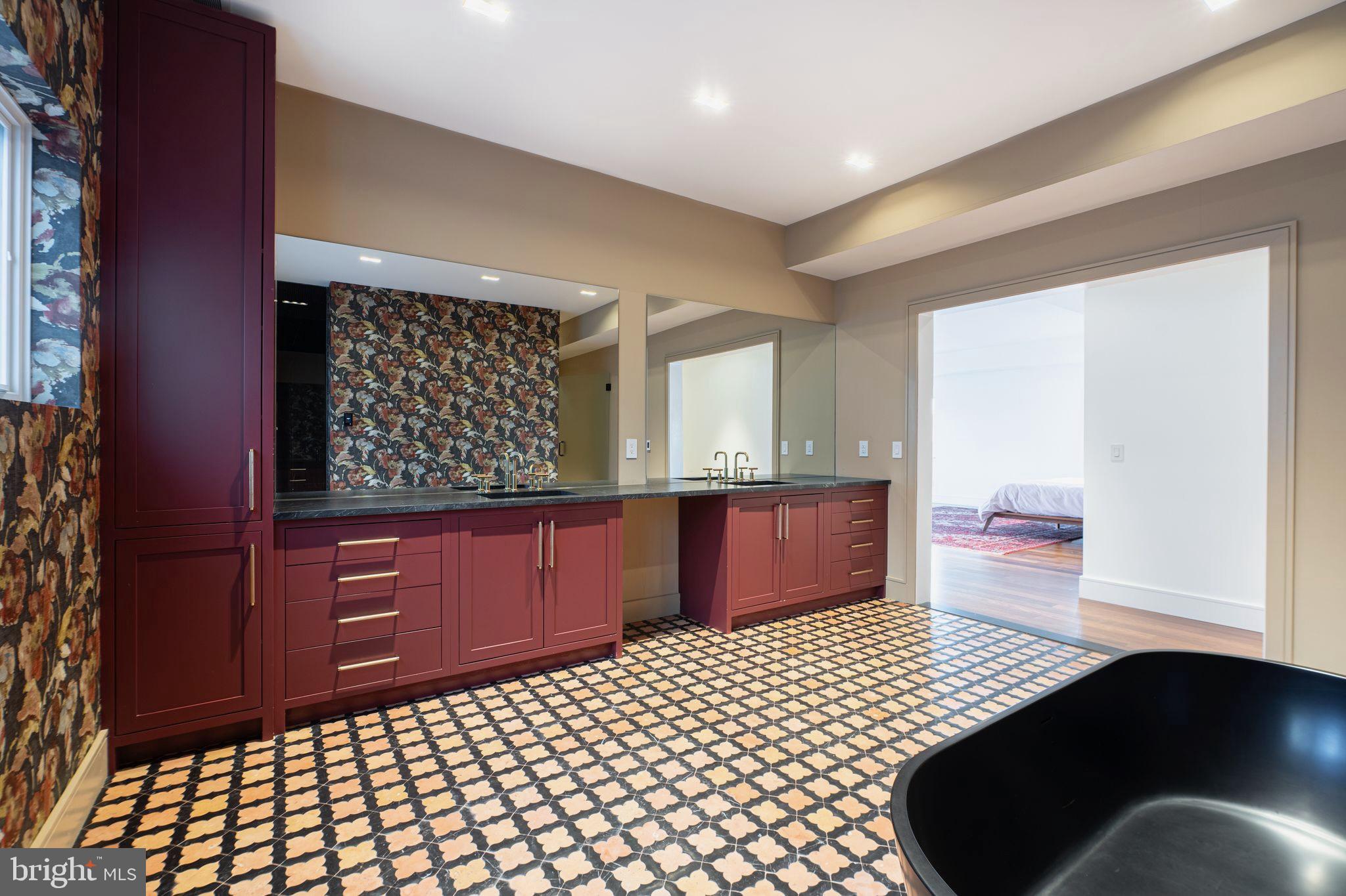 GRADUATE HOSPITAL - Residential