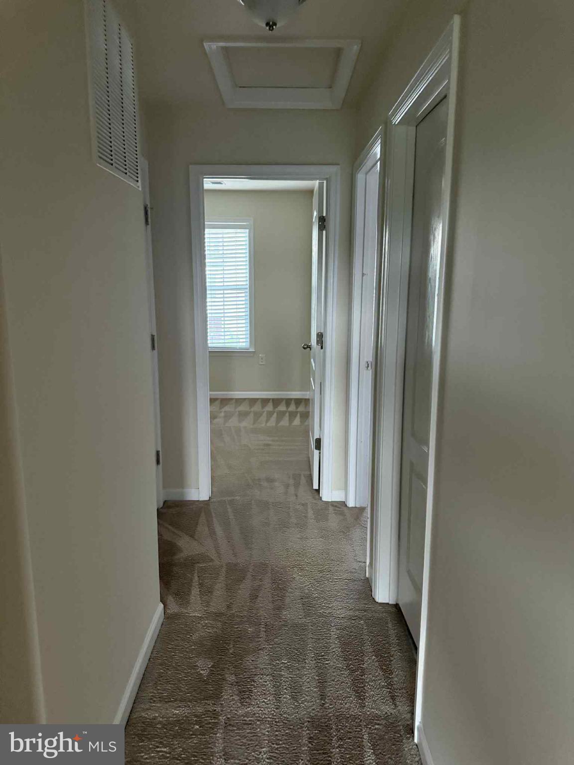 LAKELAND PLACE - Residential Lease