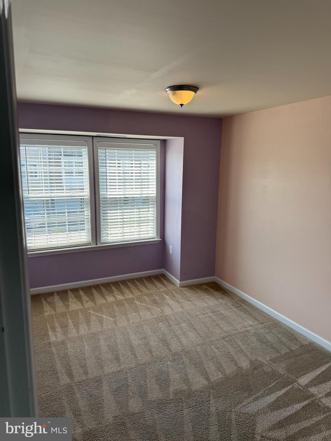 LAKELAND PLACE - Residential Lease