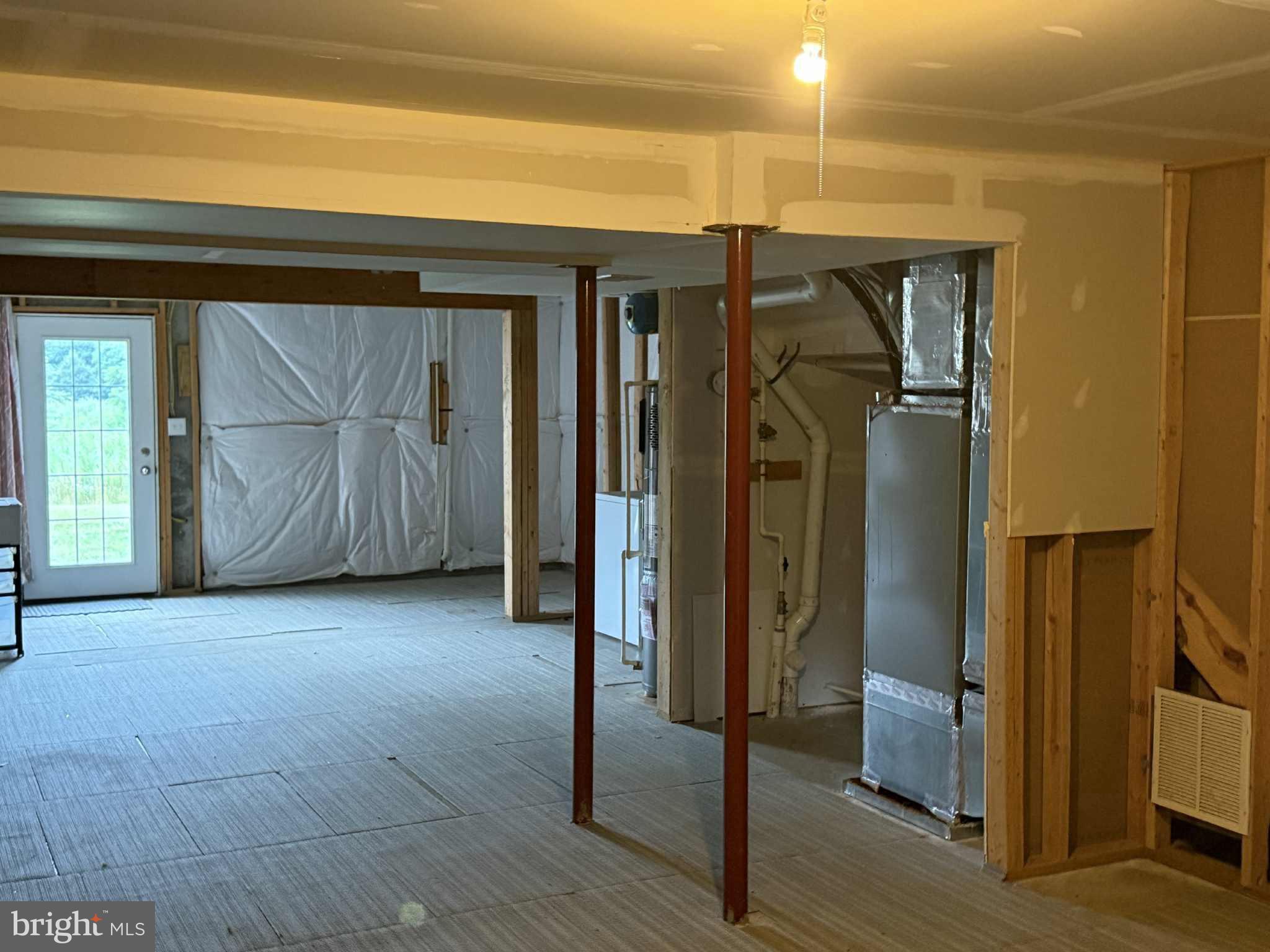 LAKELAND PLACE - Residential Lease