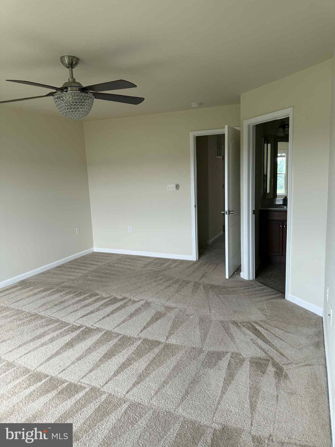 LAKELAND PLACE - Residential Lease