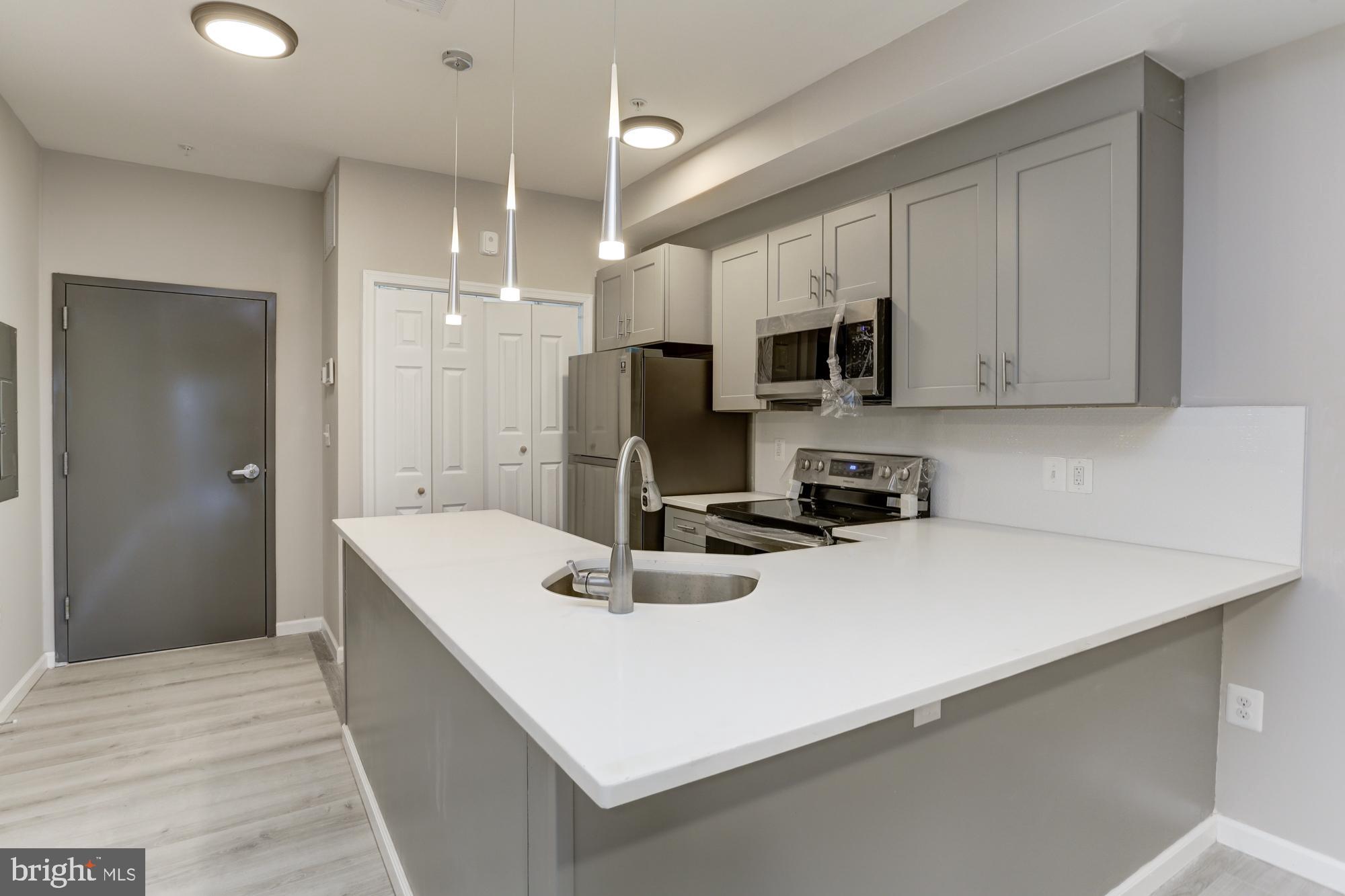 HIGHLANDTOWN - Residential Lease