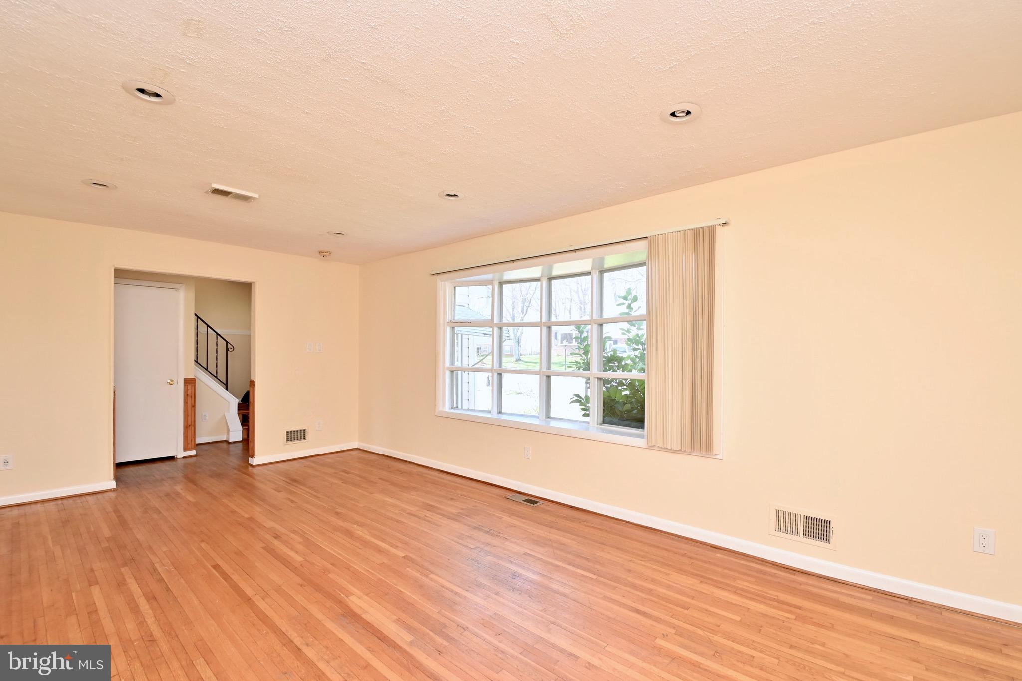 LAKE RIDGE - Residential Lease