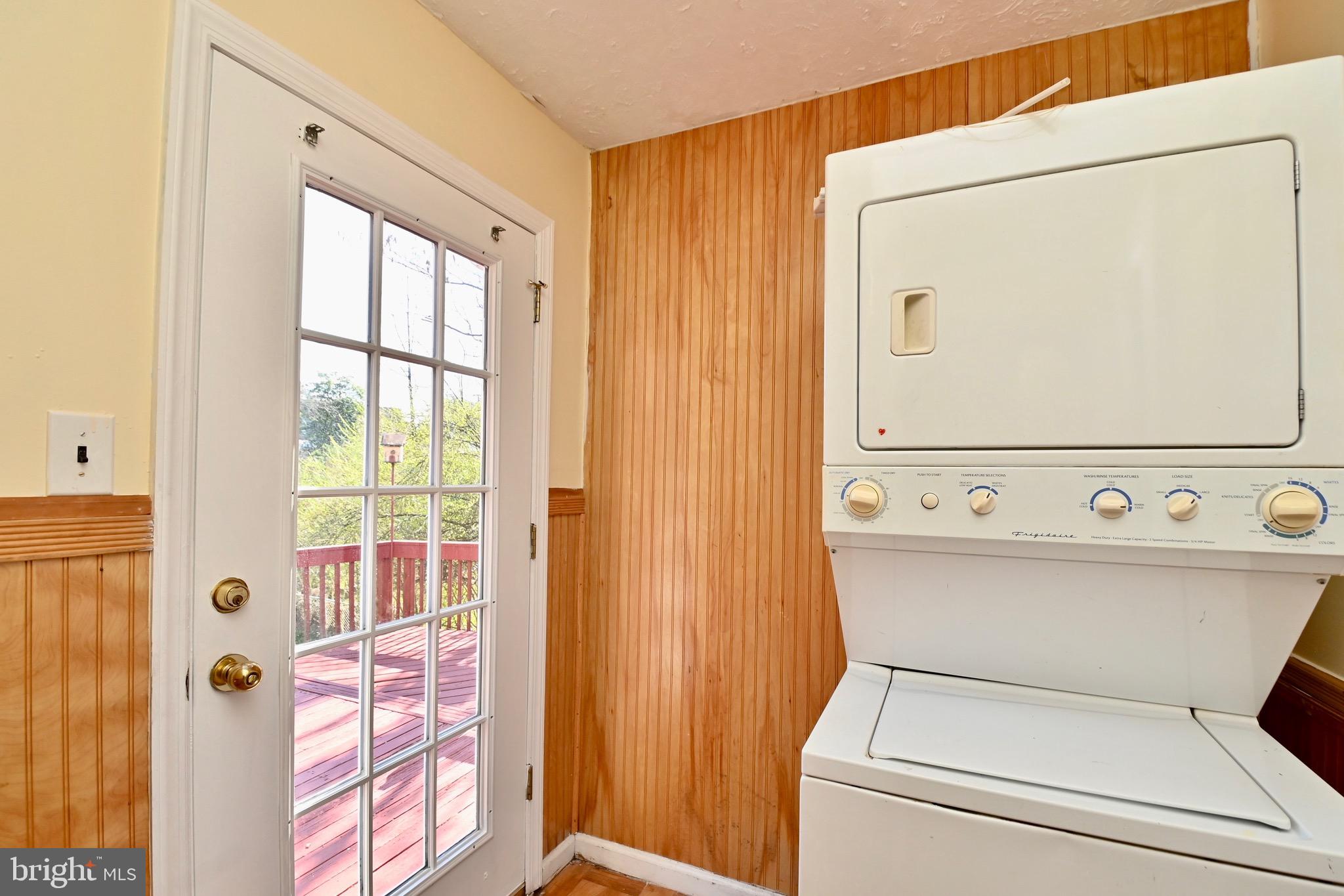 LAKE RIDGE - Residential Lease