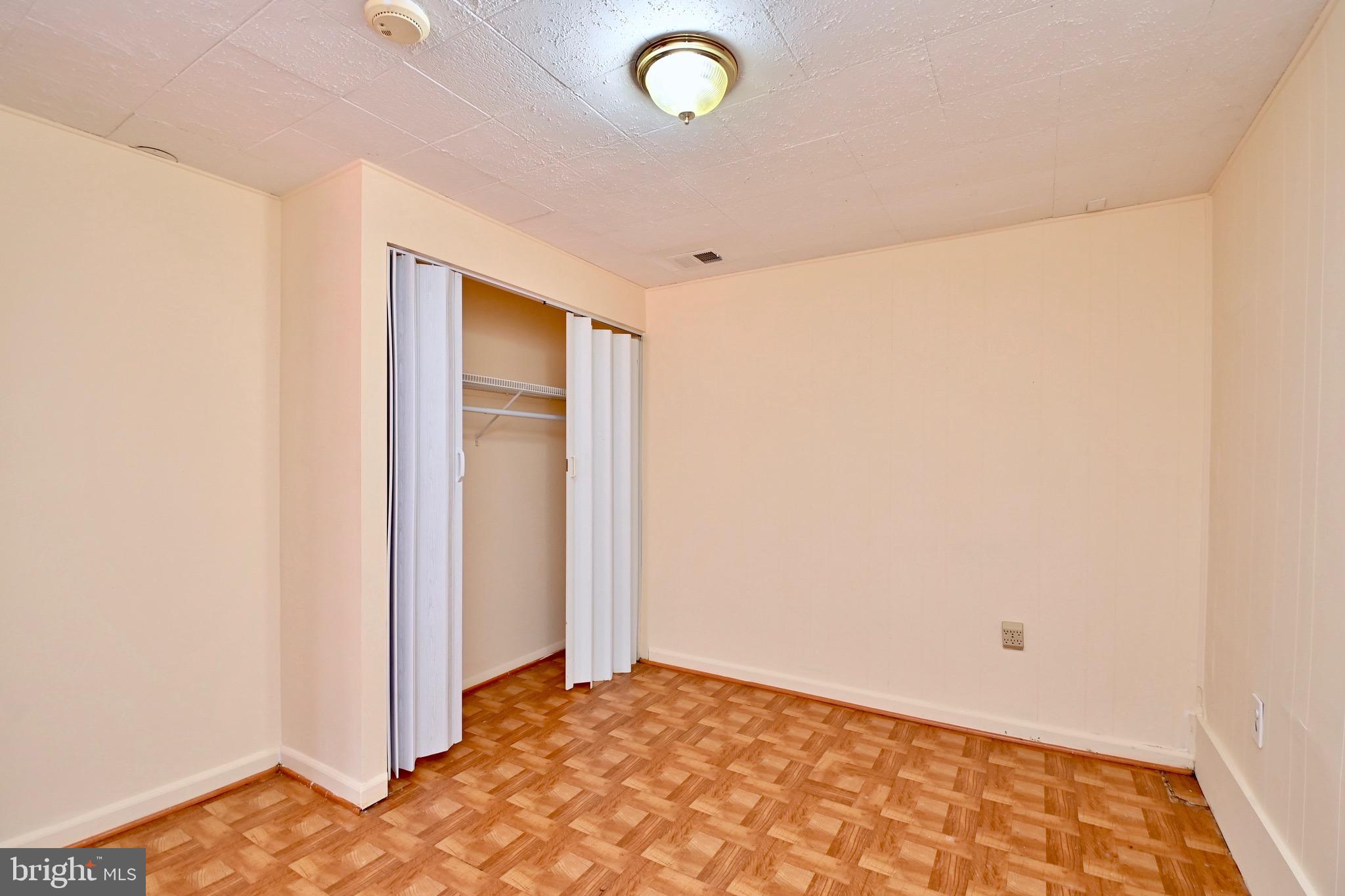 LAKE RIDGE - Residential Lease