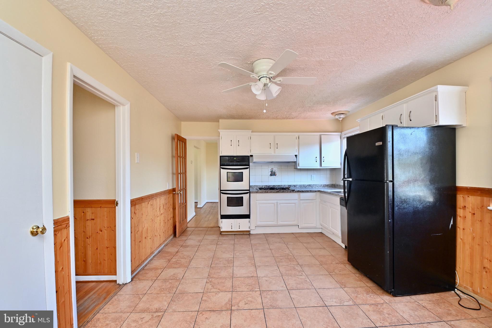 LAKE RIDGE - Residential Lease