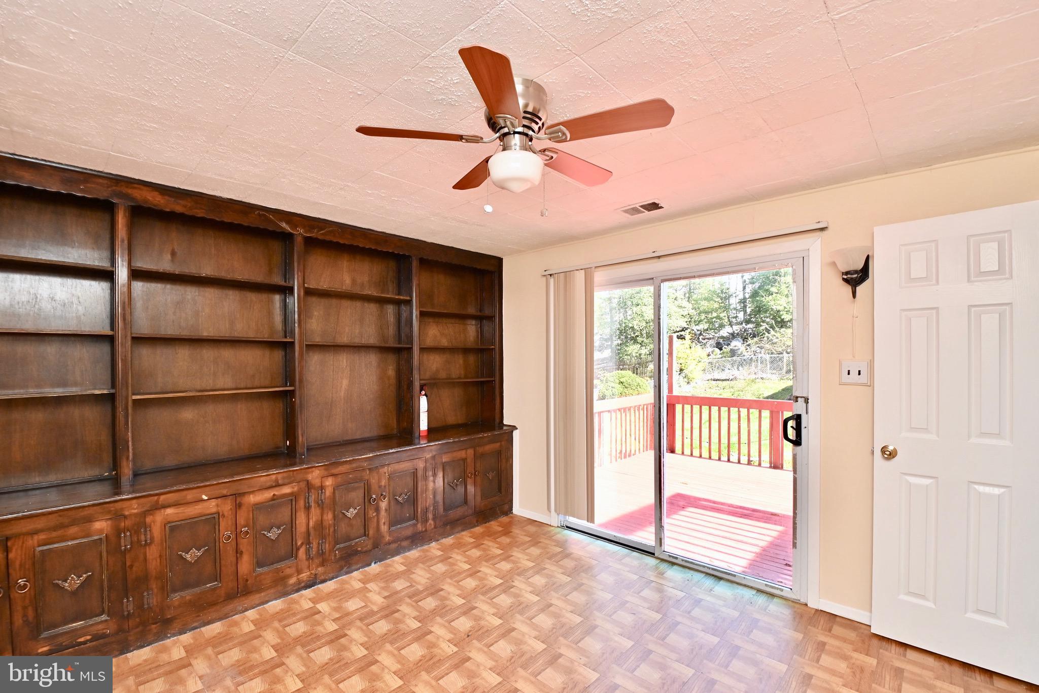 LAKE RIDGE - Residential Lease