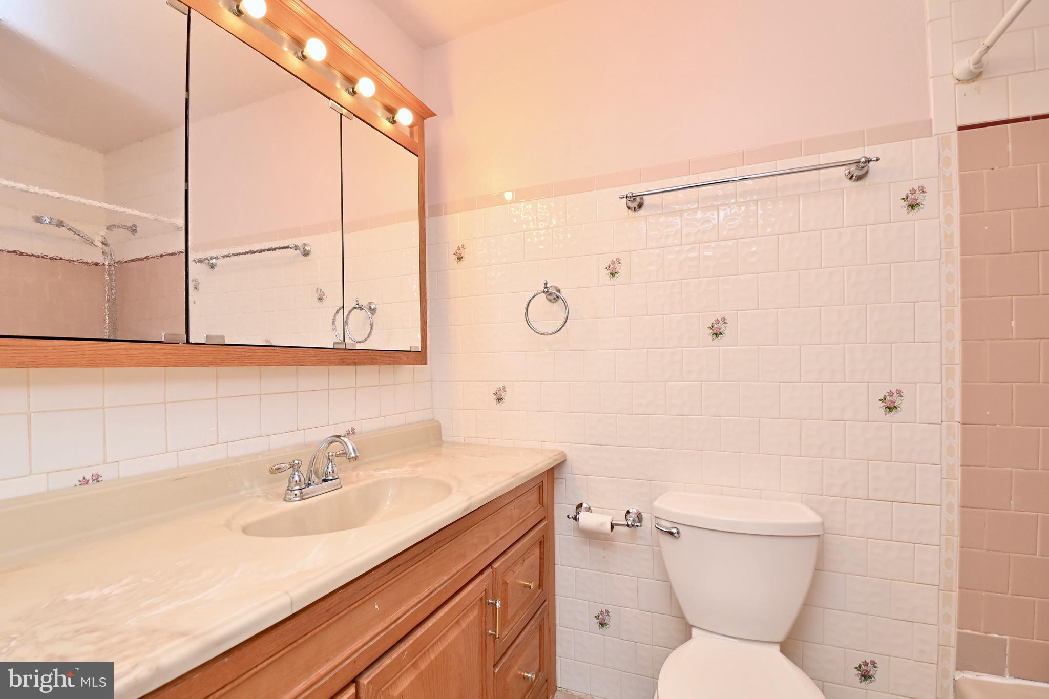 LAKE RIDGE - Residential Lease