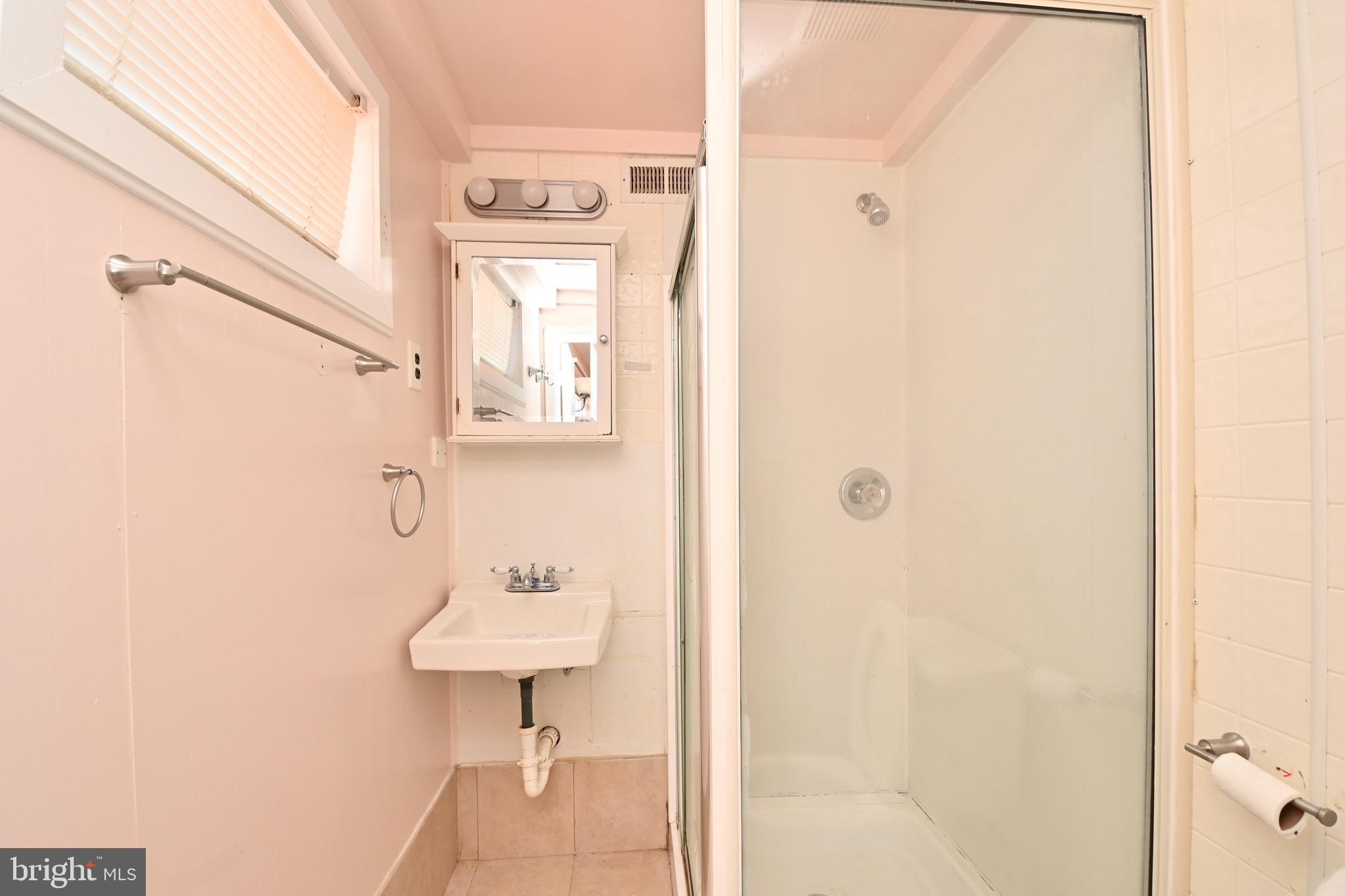 LAKE RIDGE - Residential Lease