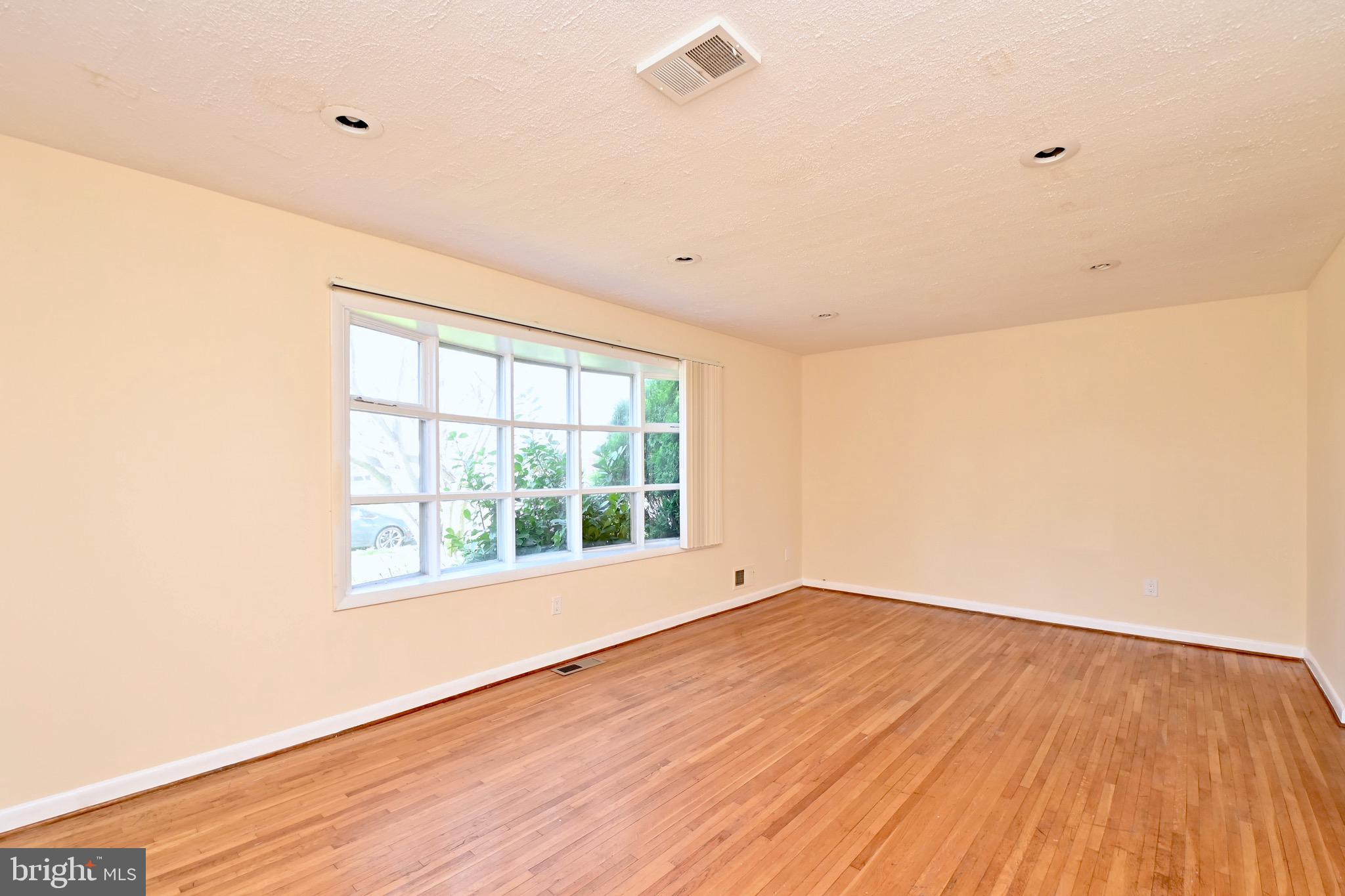 LAKE RIDGE - Residential Lease