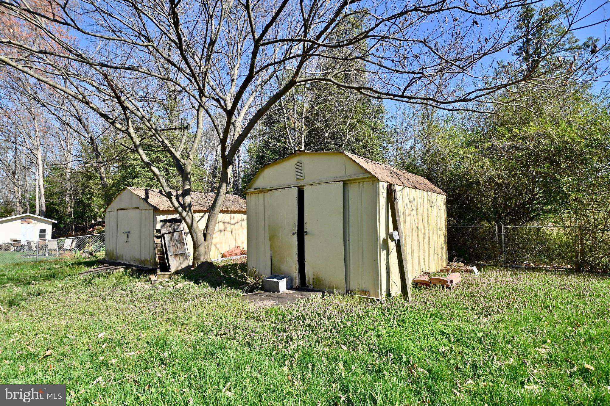 LAKE RIDGE - Residential Lease