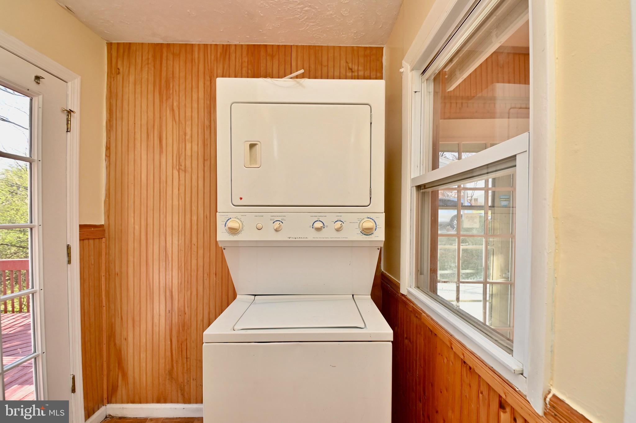 LAKE RIDGE - Residential Lease